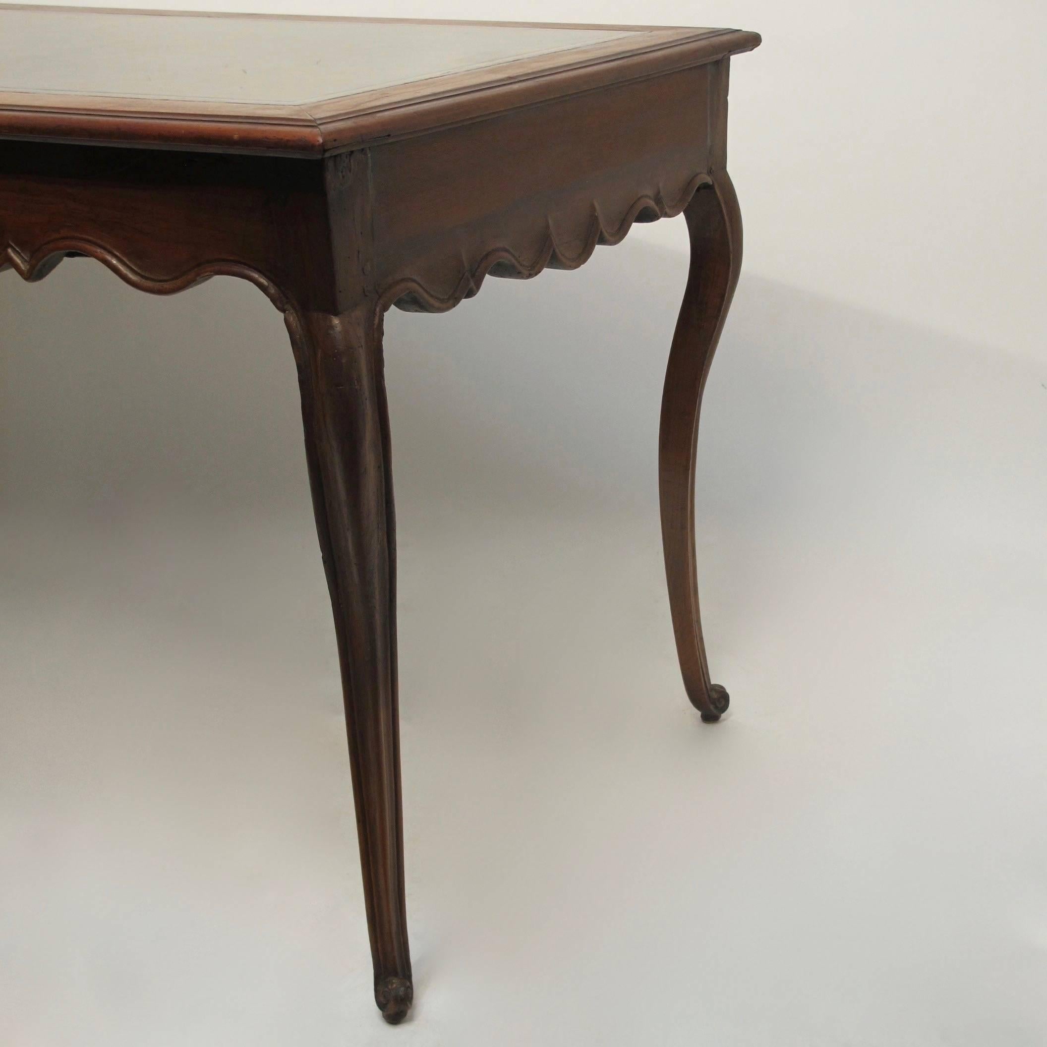 Walnut Writing Table Desk with Inset Leather, French 18th Century 1