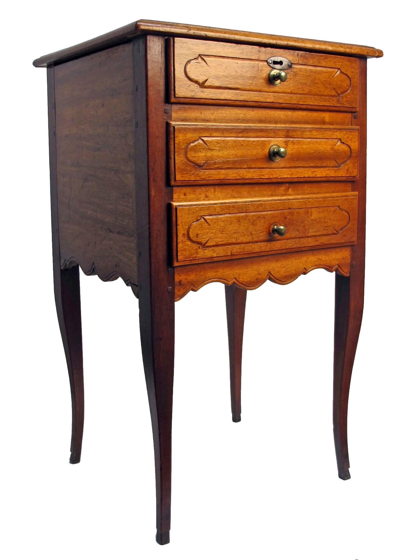 Satinwood and Mahogany Side Table, circa 1800 3