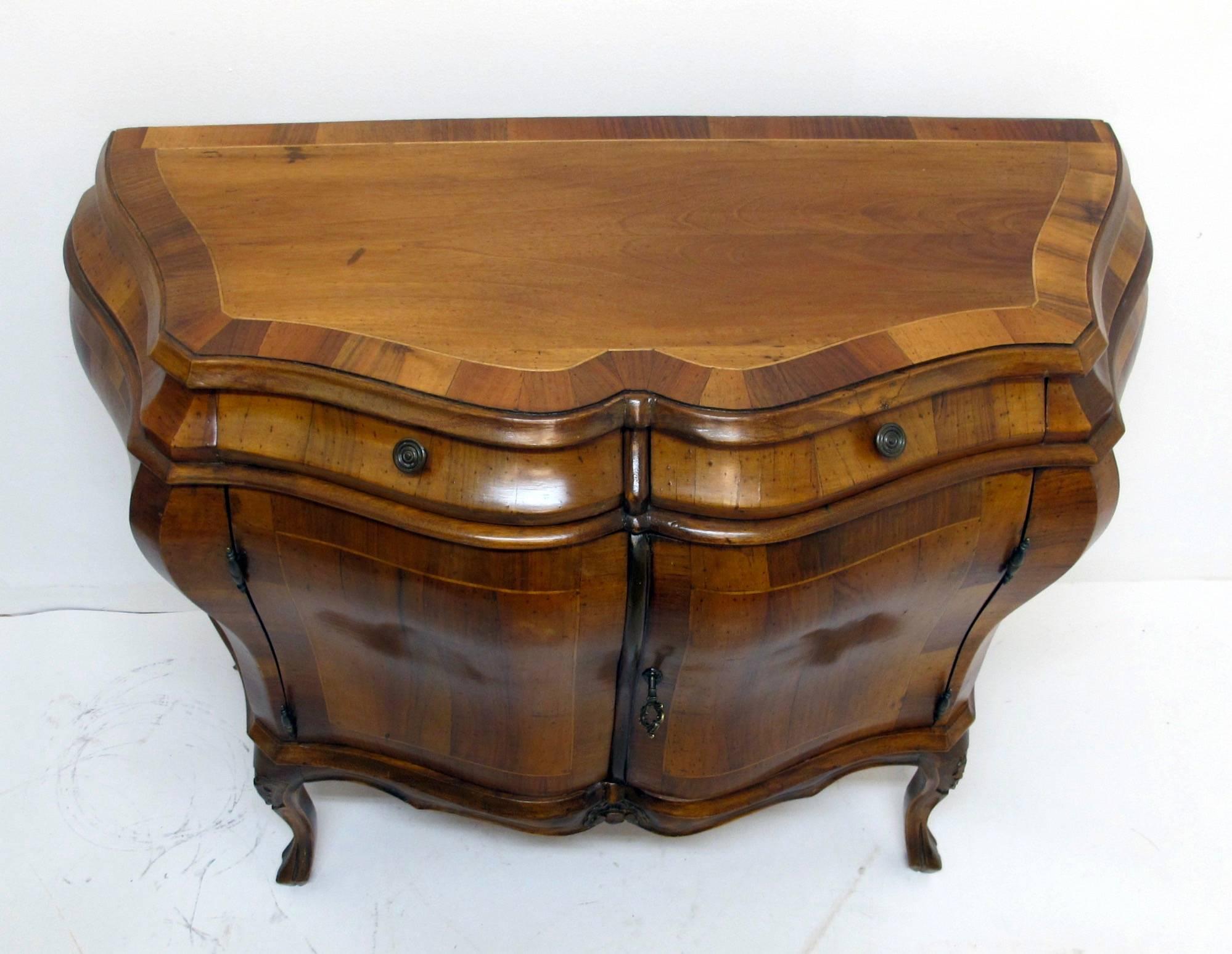 Rococo Style Walnut Bombe Commode with Mahogany Cross-Banding In Excellent Condition In San Francisco, CA