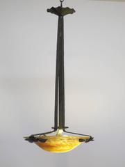 Französische französische Art-Déco-Kunstglas-Pendelleuchte von Daum Nancy