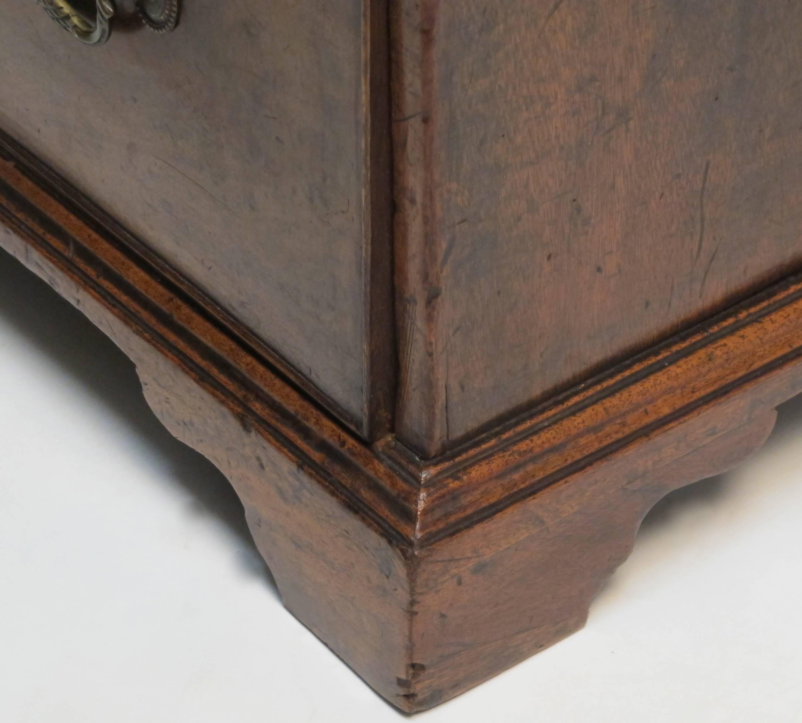 Mahogany Bachelors Chest of Drawers, English, 19th Century 3