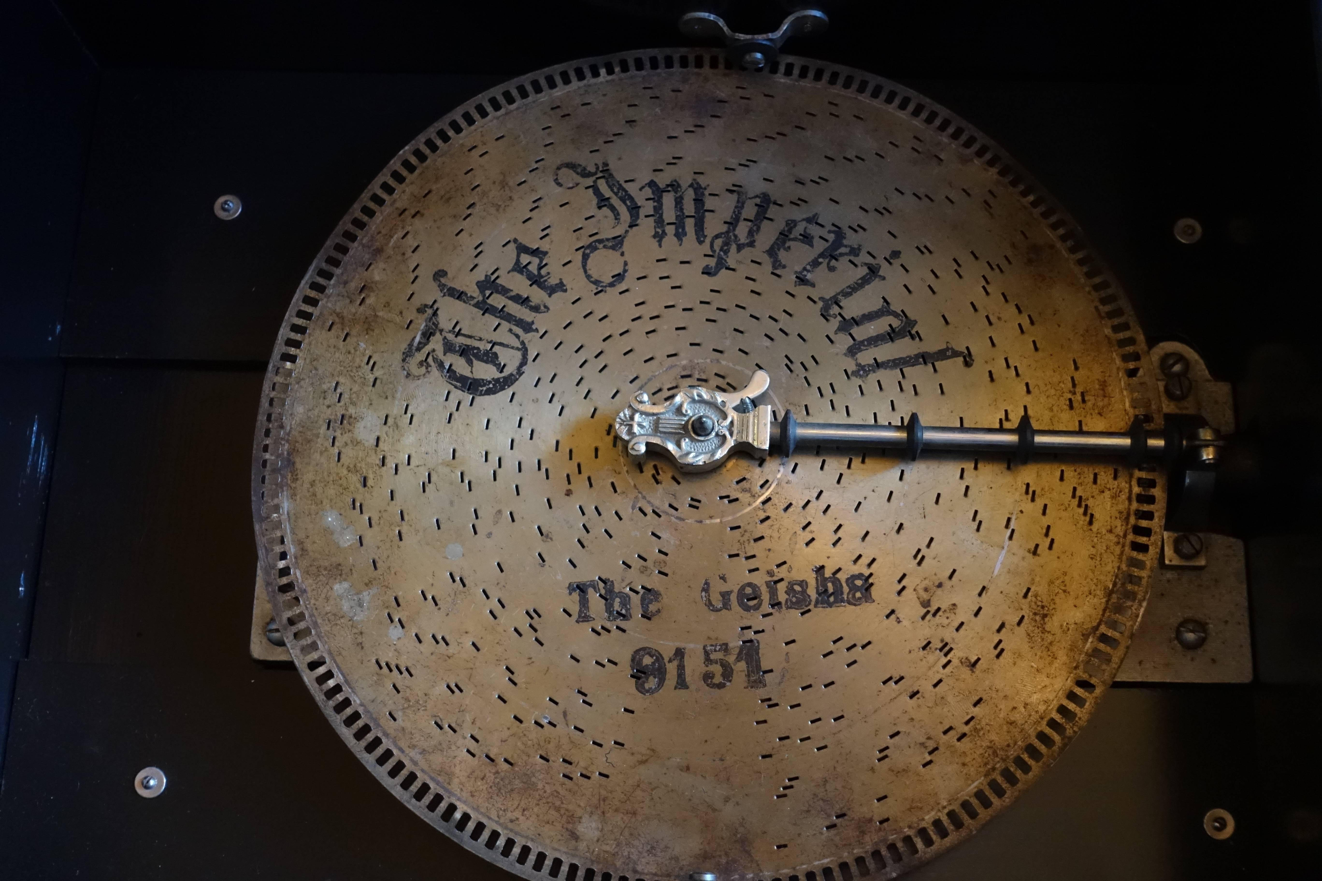 Imperial Company Disc Playing Music Box, American 19th Century For Sale 5