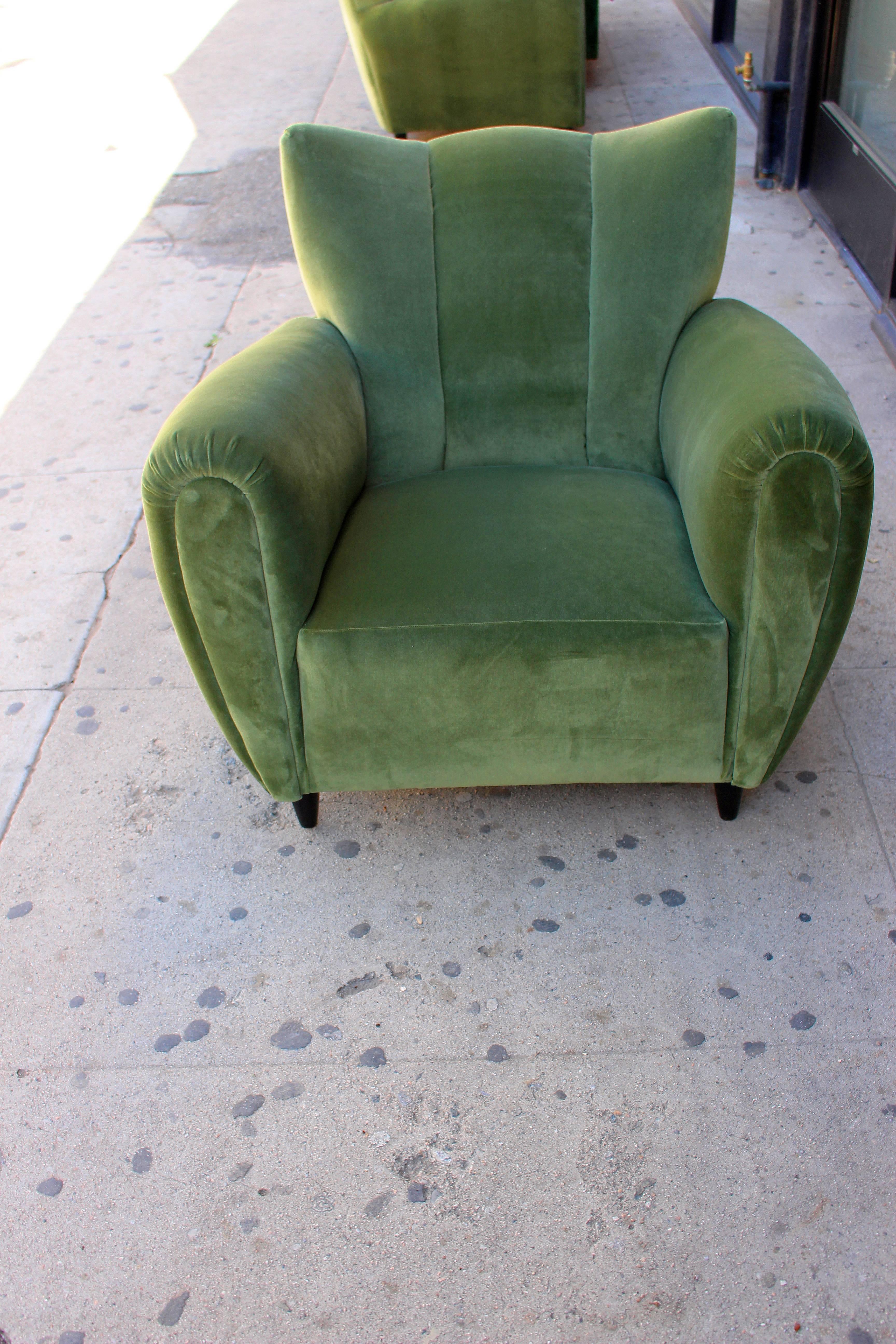 Art Deco new reupholstered pair of chairs design attributed to Guglielmo Ulrich, 1930s.

Pls note: Item is located at Beverly Store
7274 Beverly Blvd 
Los Angeles, CA 90036
