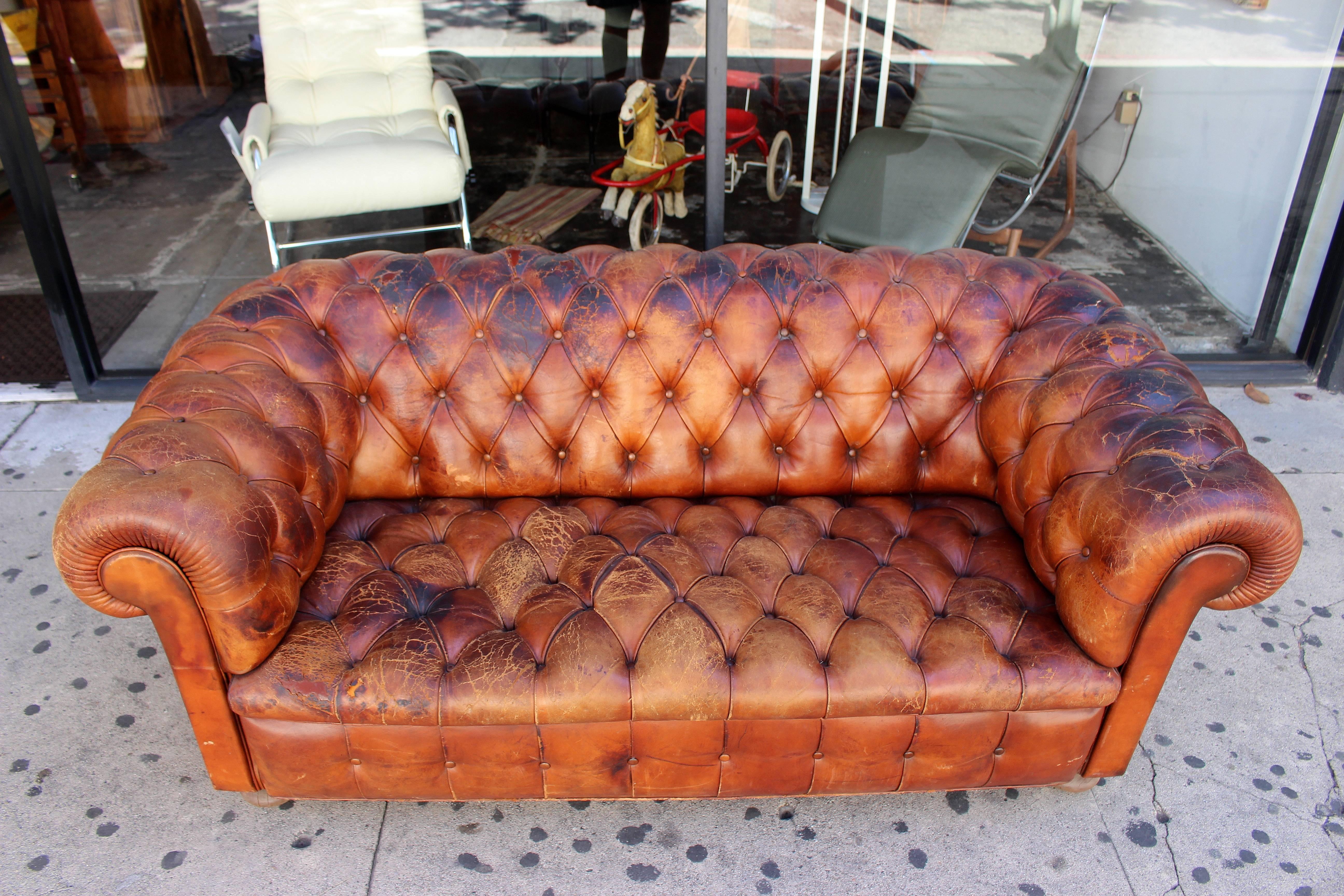 Antique Chesterfield Couch In Distressed Condition In Los Angeles, CA