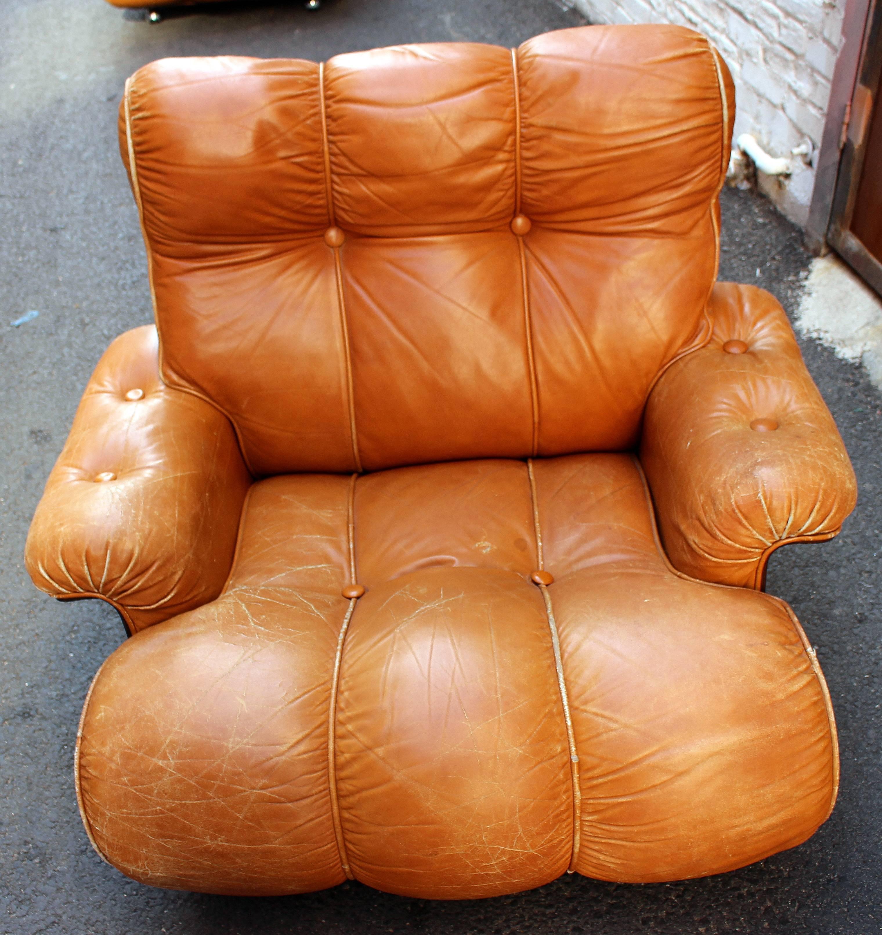 Mid-Century Modern Brazilian Pair of Leather Lounge Chairs