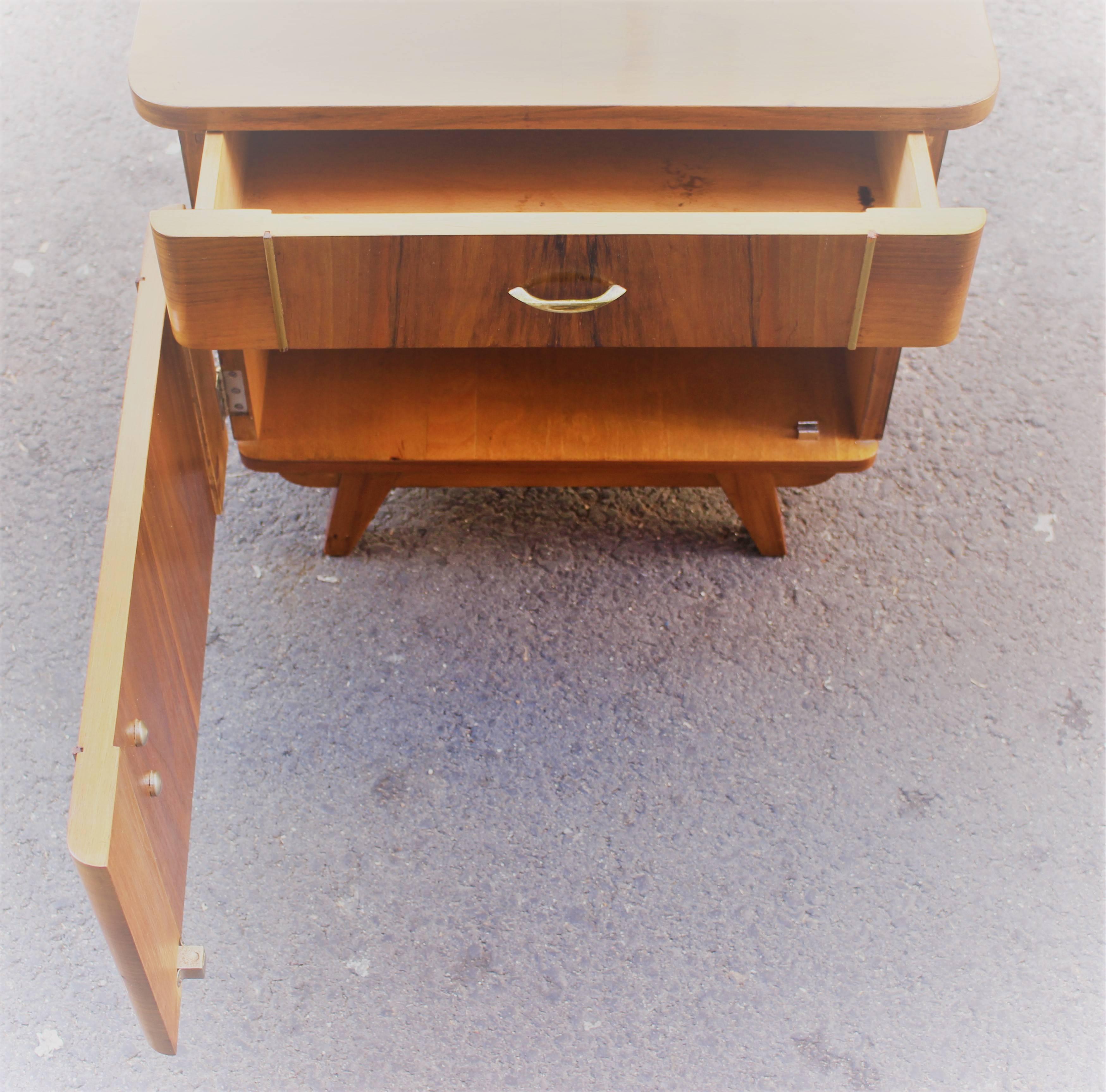 Austrian Deco Pair of Veneer Nightstands 1