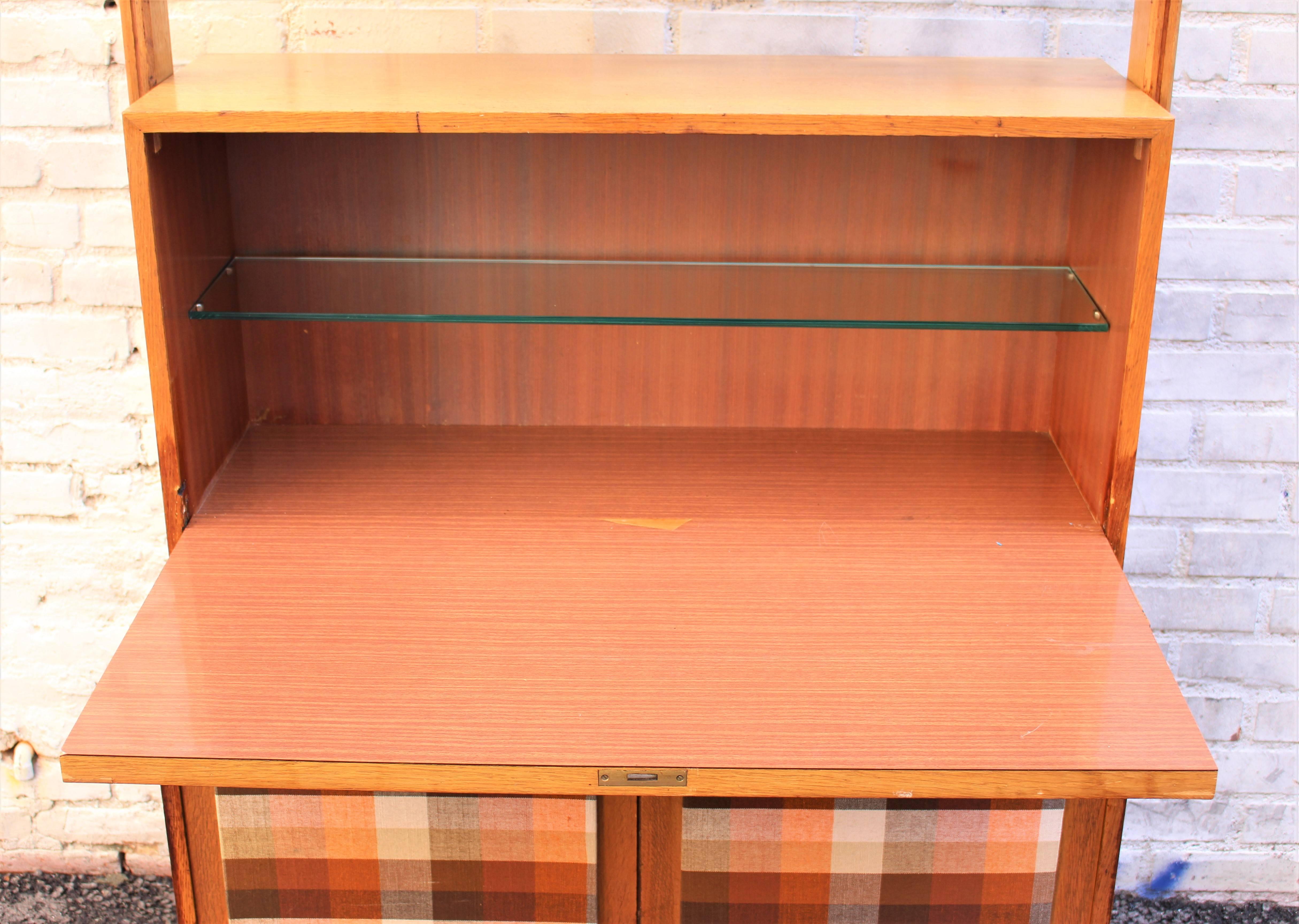  Italian Midcentury Shelf System  In Excellent Condition In Los Angeles, CA