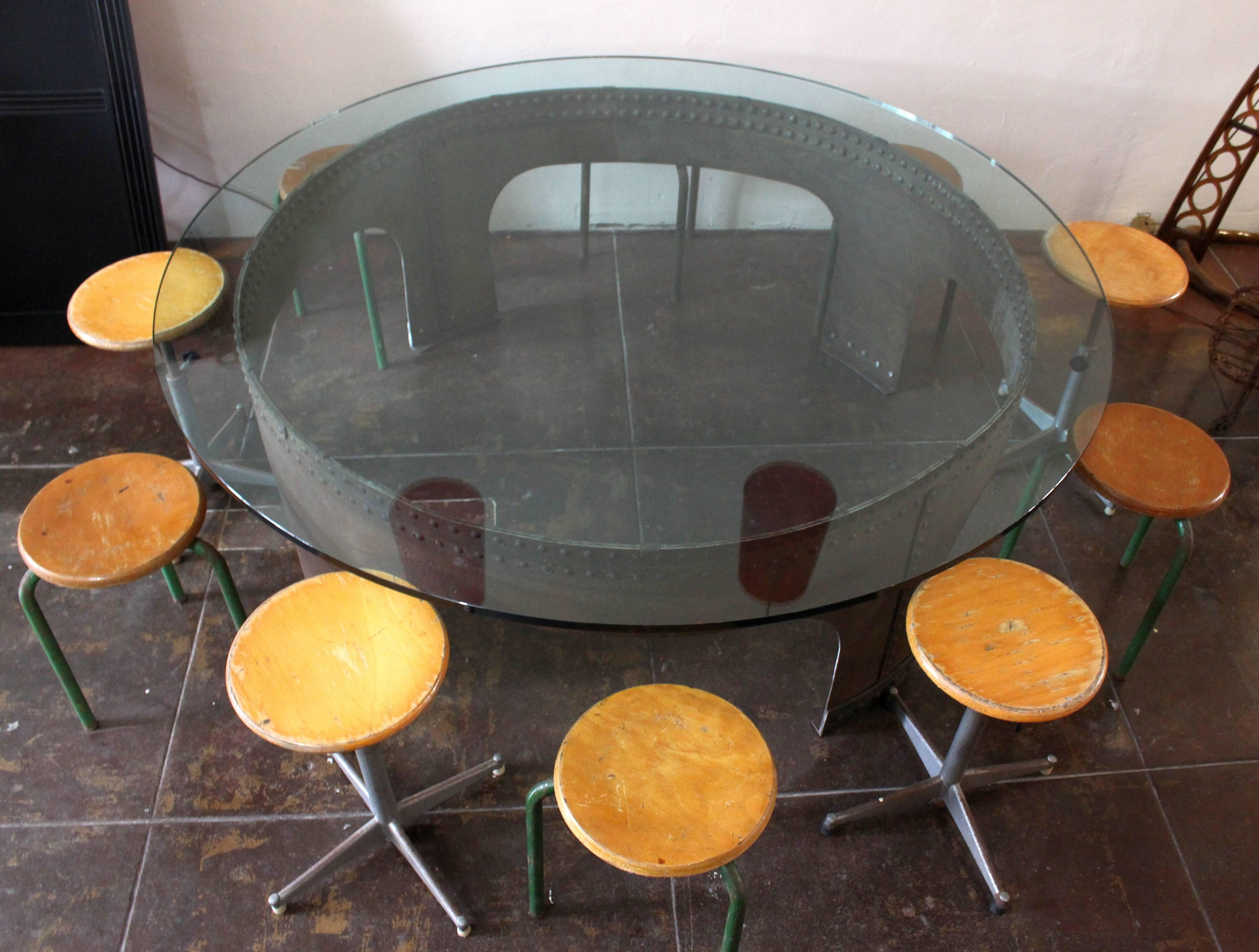 Italian Round Conference Table by Gimo Fero In Good Condition For Sale In Los Angeles, CA