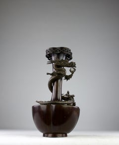 Meiji-Vase aus Bronze mit Drachen- und Perlenmotiv, Japan, 19. Jahrhundert