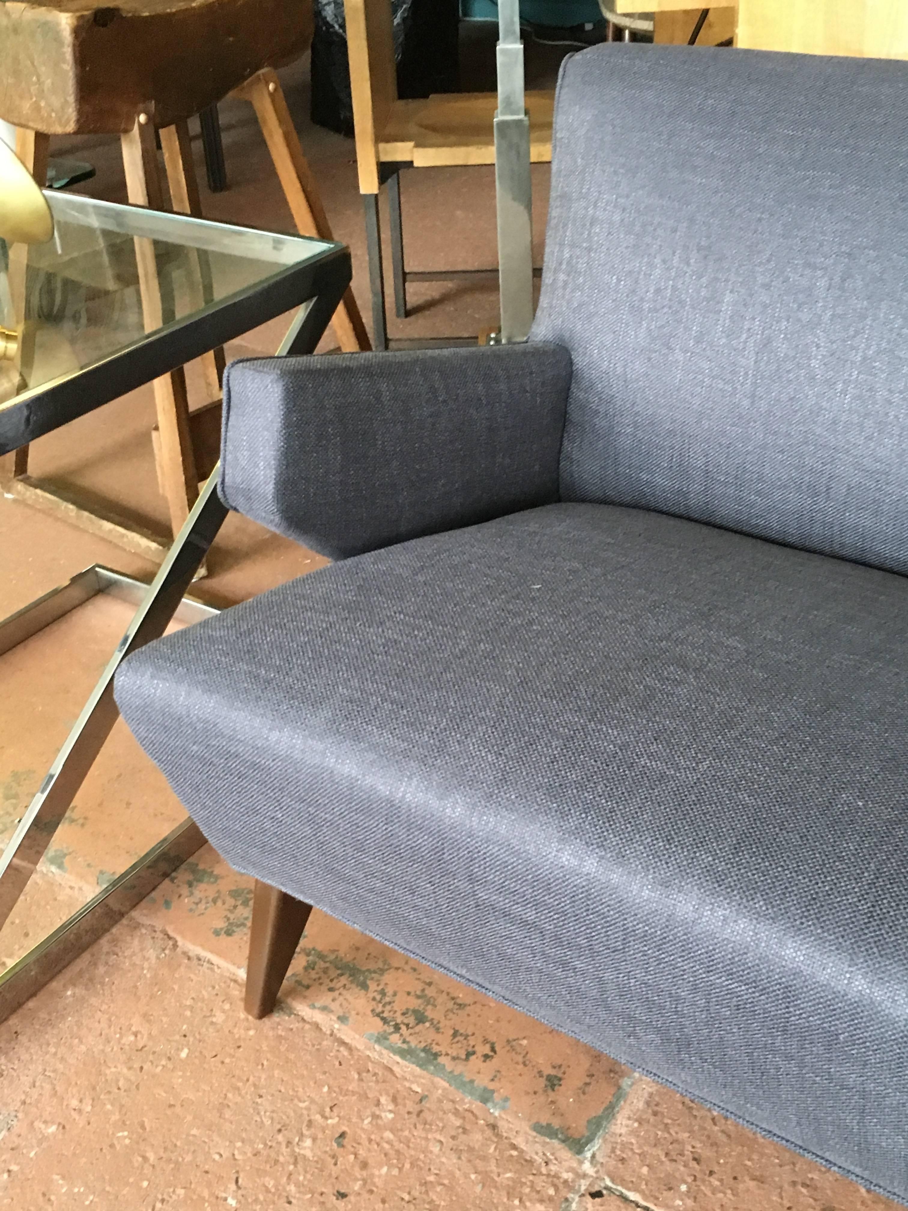 Scandinavian Modern Sofa by Jens Risom In Excellent Condition In Pound Ridge, NY