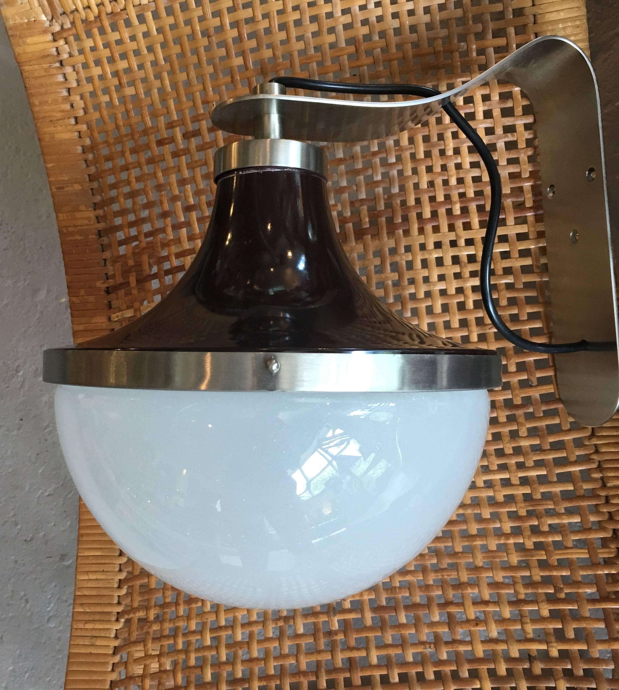 Mid-Century Modern Pair of Enameled Metal and Glass Pendants or Sconces by Sergio Mazza, Artemide For Sale