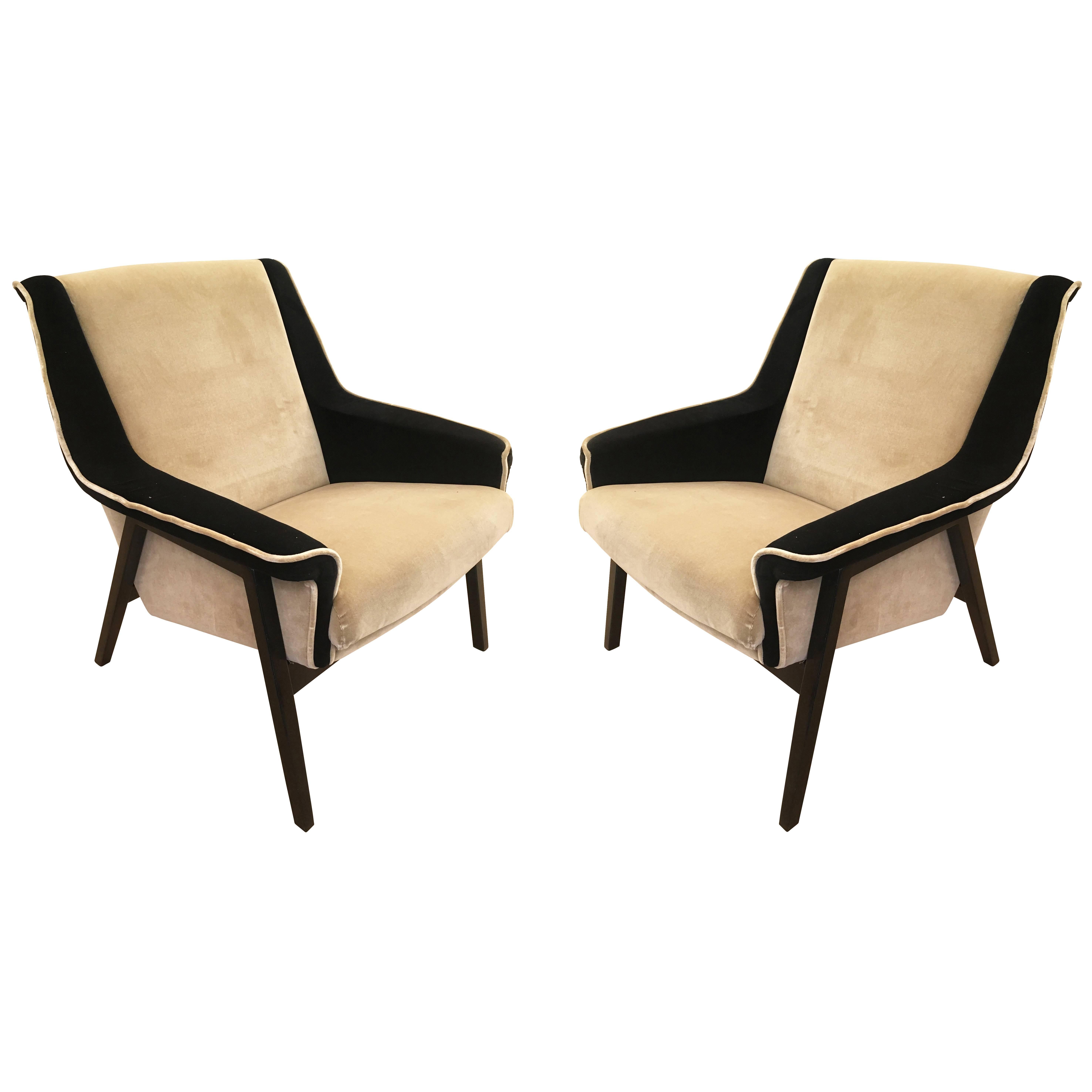 Pair of Midcentury Armchairs in the Manner of Gianfranco Frattini