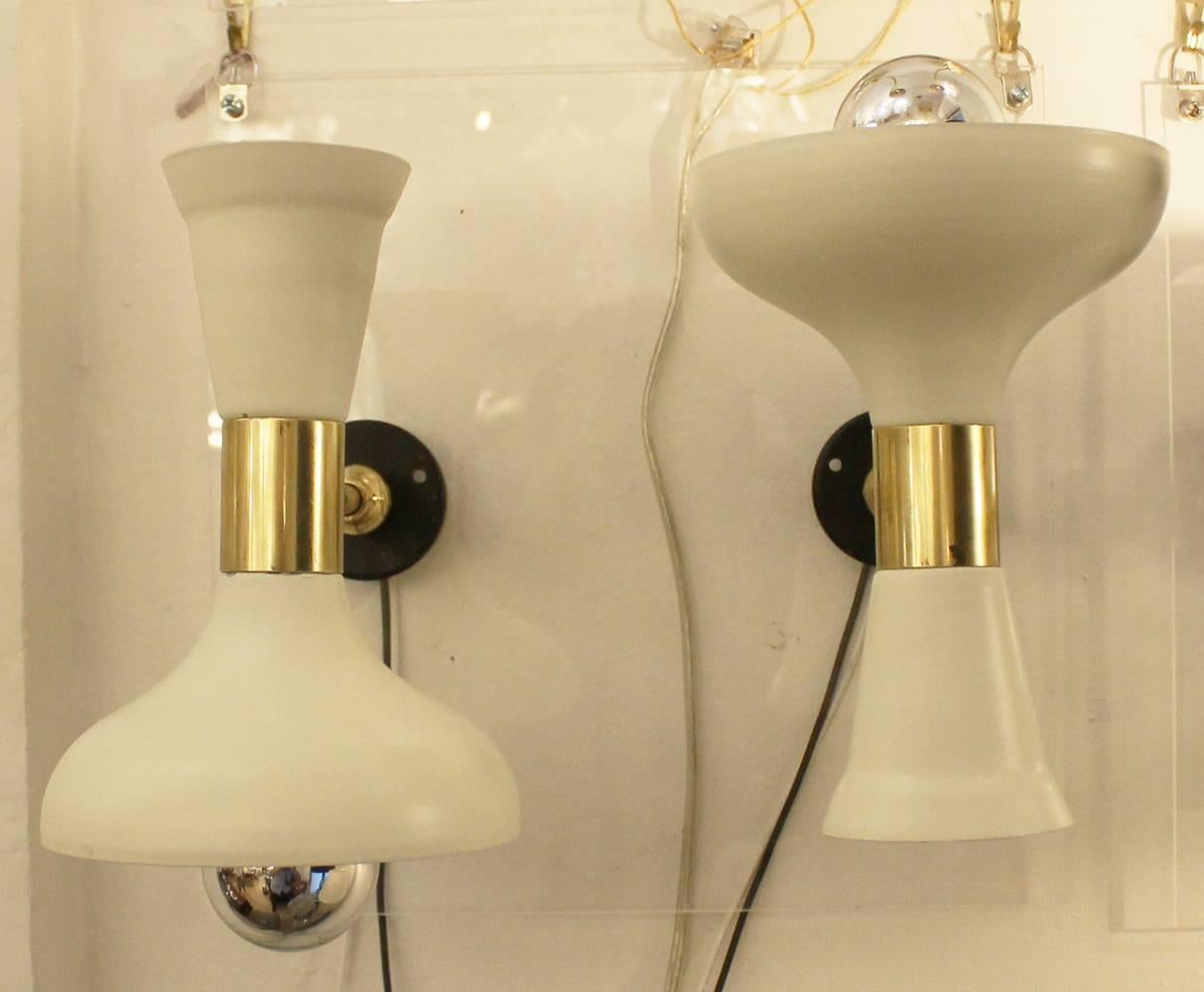 Mid-Century Modern White Stilnovo Attributed Adjustable Arms Sconces, Italy, 1950s-1960s