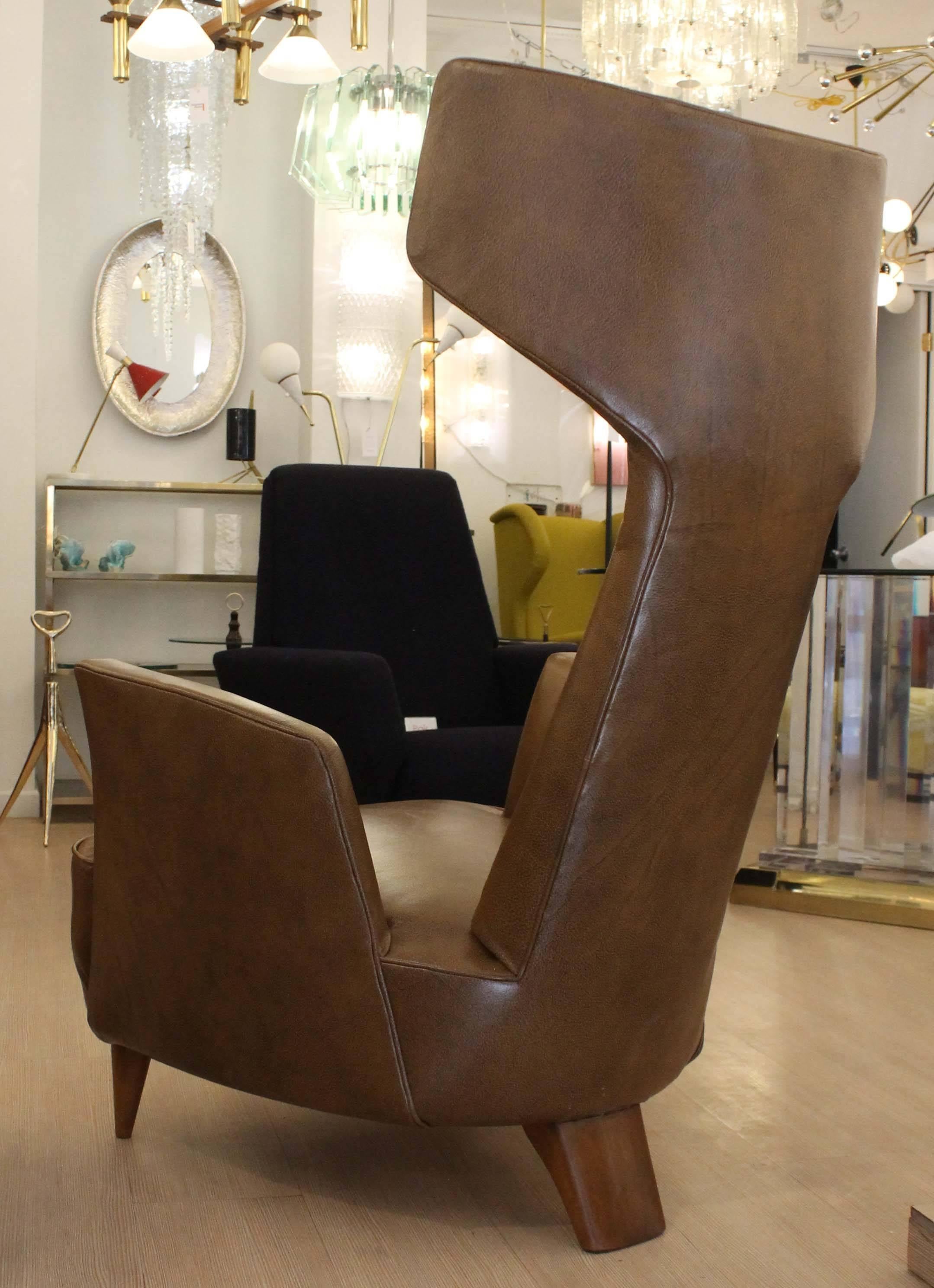 Sculptural Mid-Century Style Leather Armchair In Excellent Condition In New York, NY