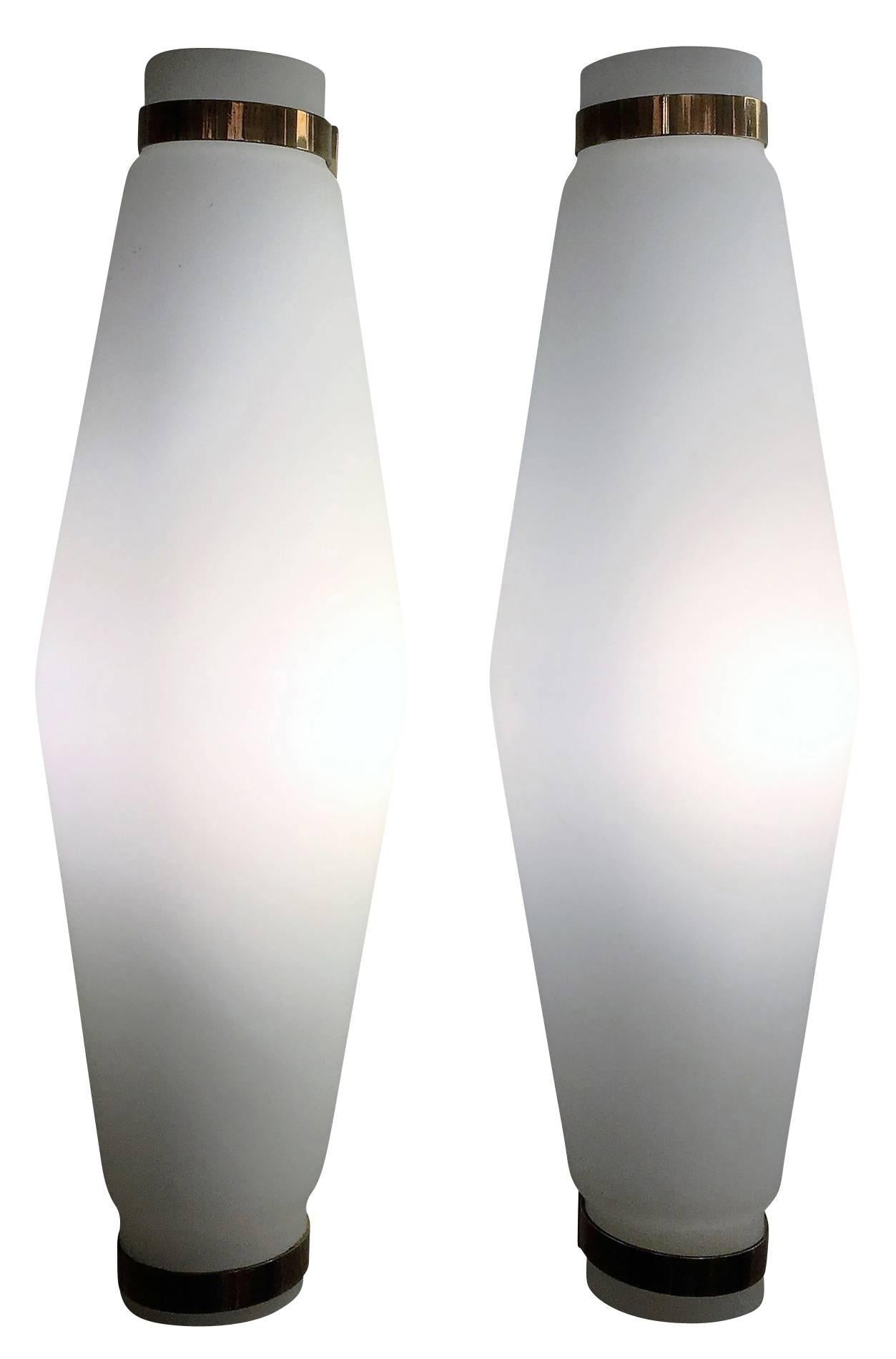 Pair of Elongated Italian Mid-Century Sconces In Excellent Condition In New York, NY
