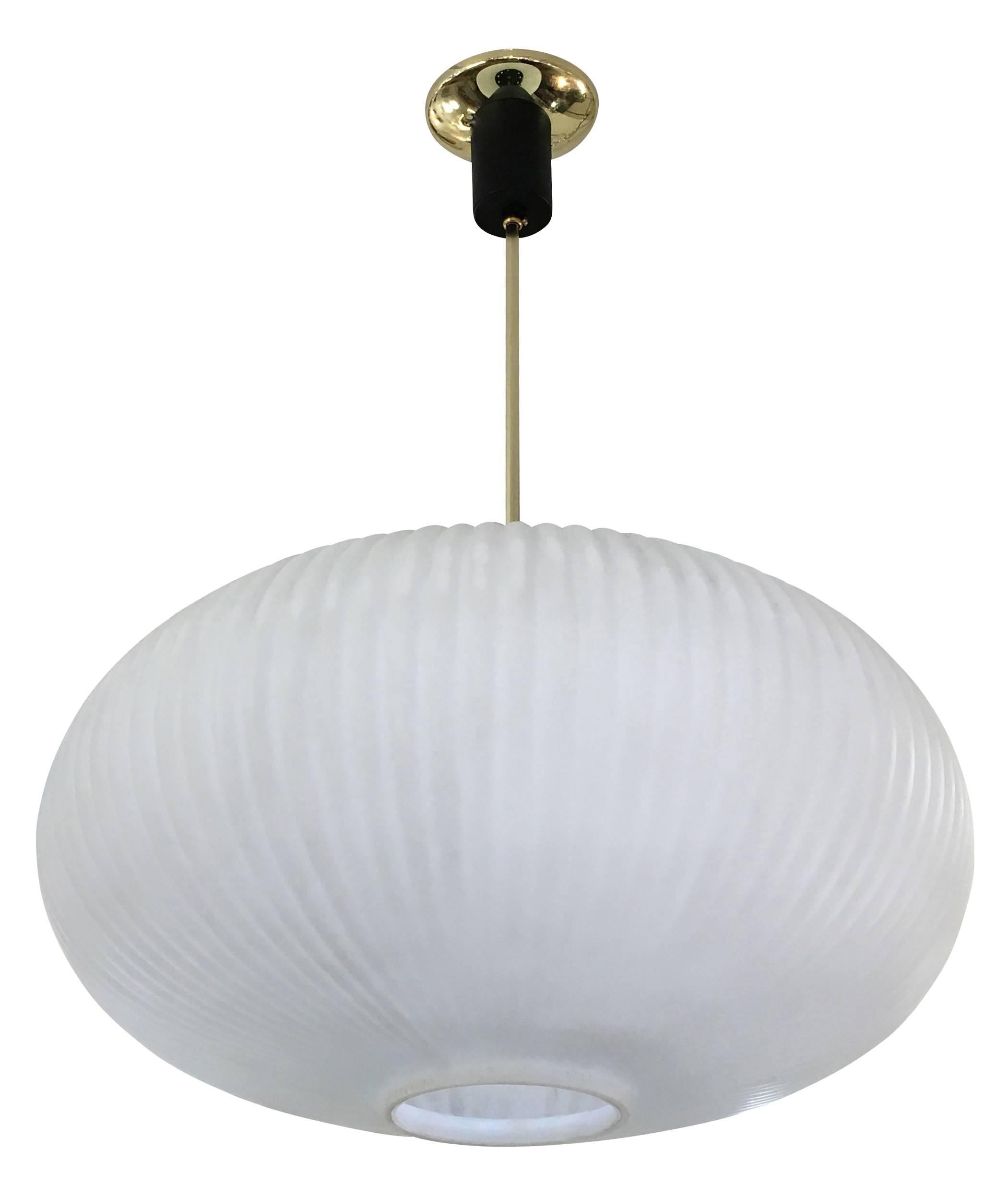 Ribbed Glass Pendant in the Manner of Stilnovo, Italy, 1960s In Excellent Condition In New York, NY