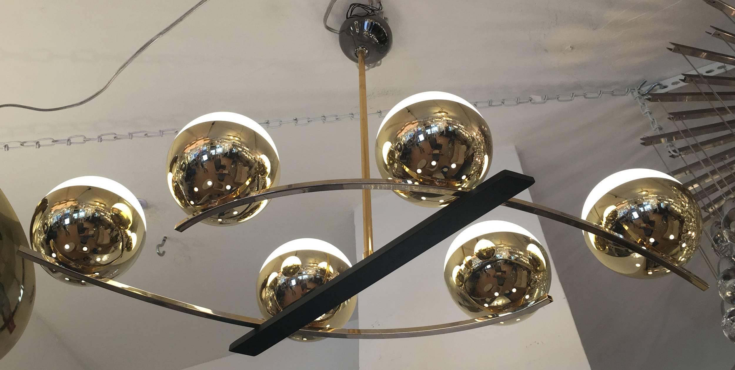 Mid-20th Century Elegant French Mid-Century Chandelier with Six Globes