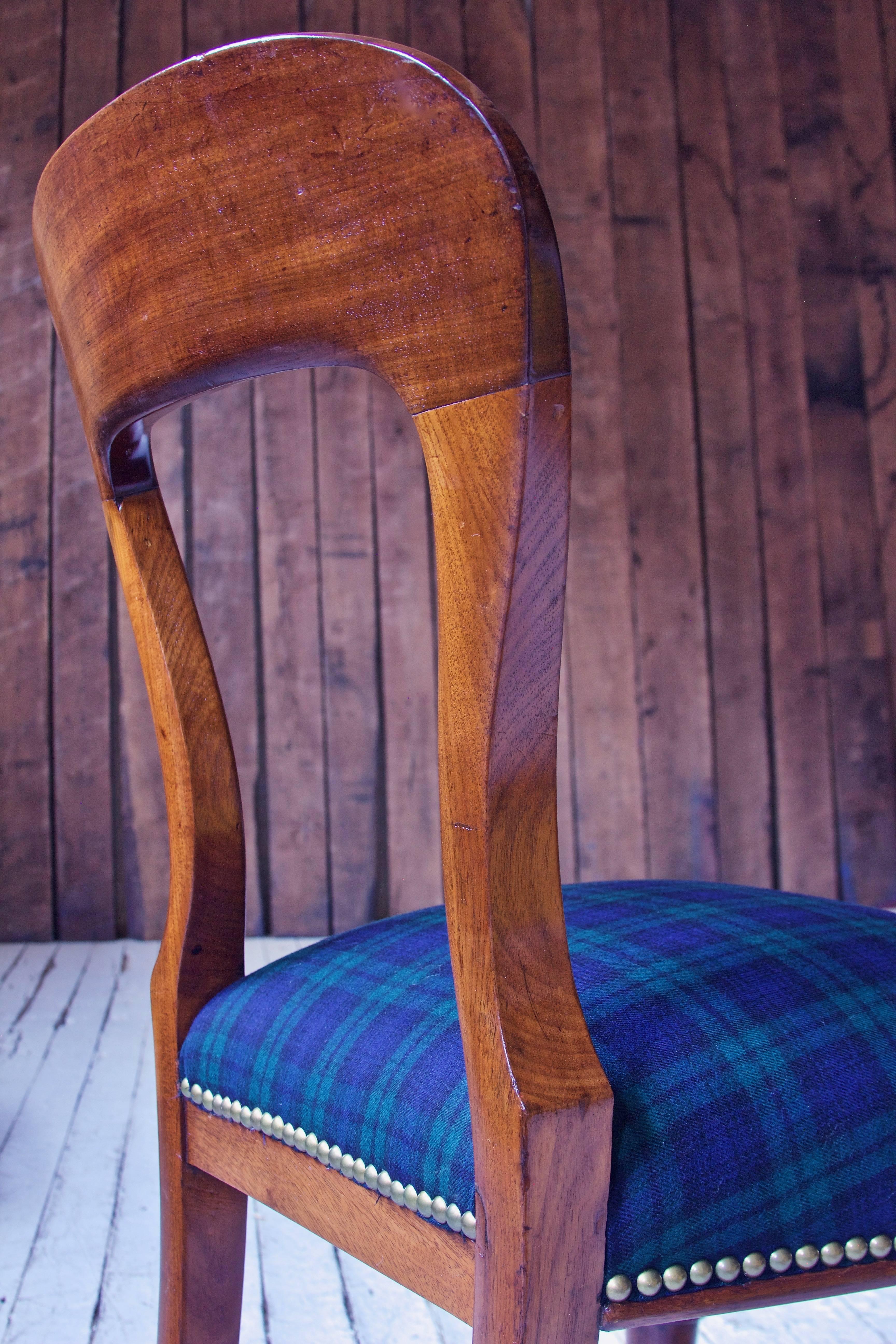 Mid-19th Century William IV Set of 8 'Balloon' Chairs in Cuban Mahogany and Blue Plaid Wool 1830s
