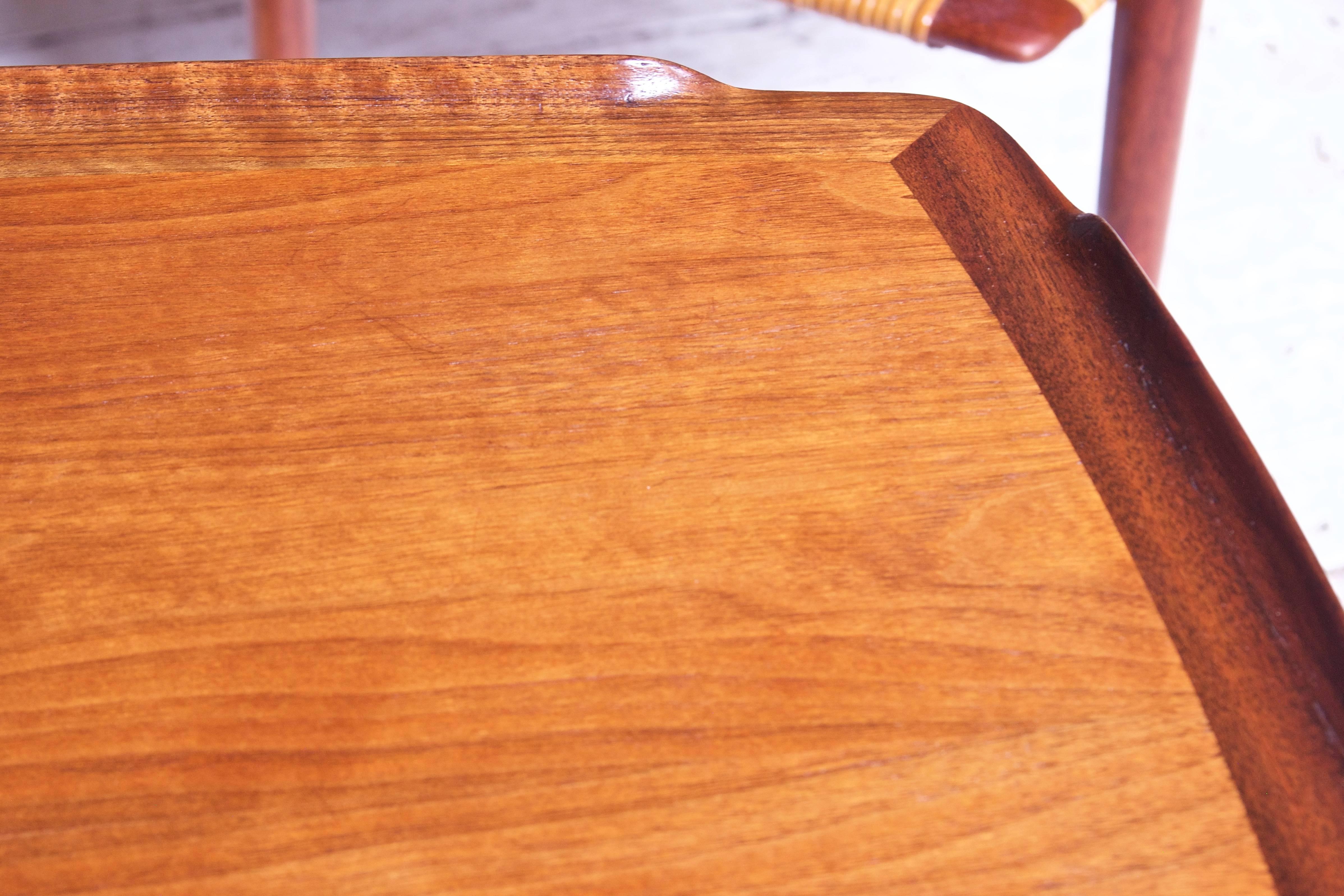 Vintage Pair of Poul Jensen Figured Teak and Cane Side Tables for Selig, 1960s In Good Condition In Brooklyn, NY