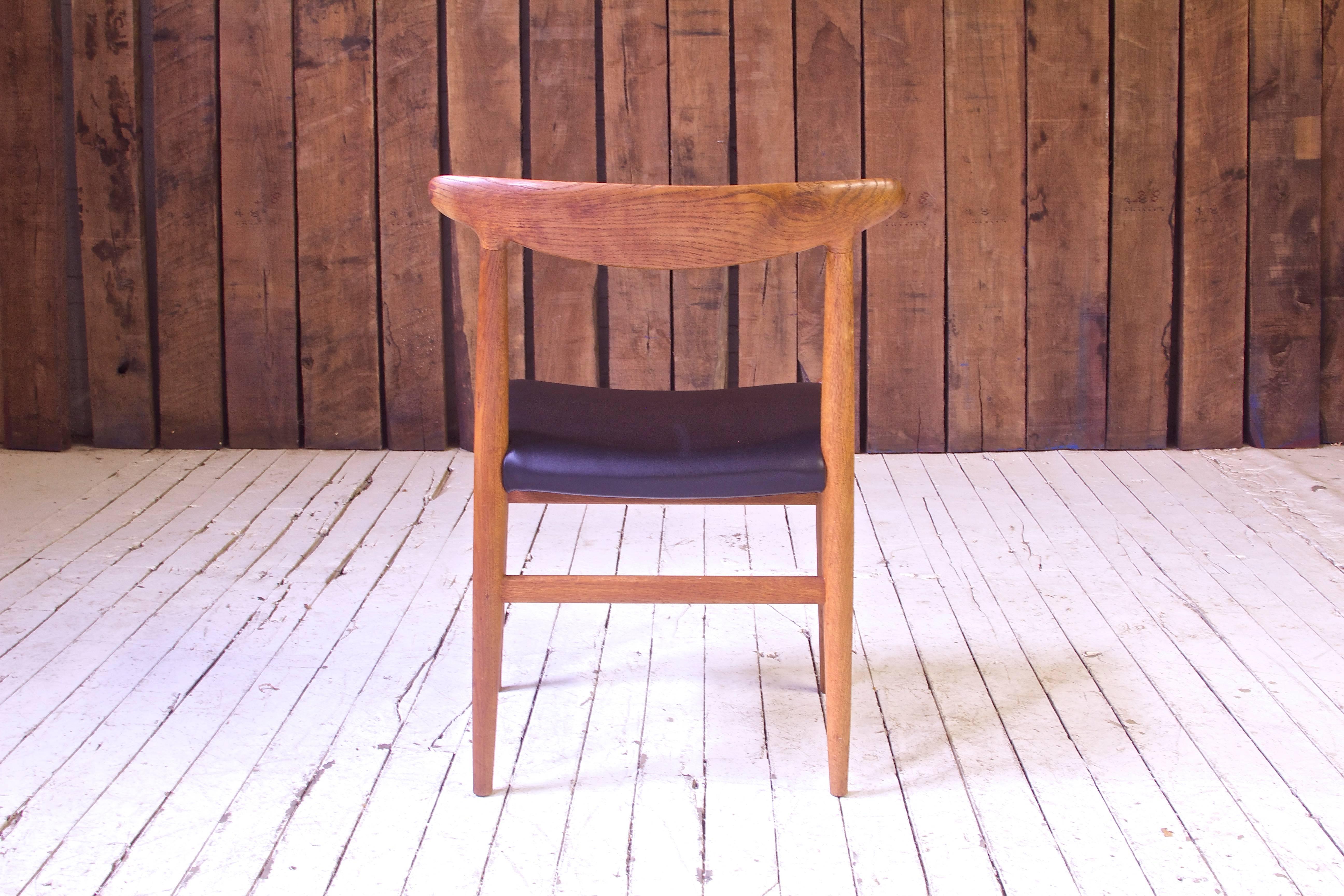 Hans Wegner für C.M., Vintage Stuhl „W2“ von Madsens aus Eiche, Dänemark, 1950er Jahre im Zustand „Gut“ im Angebot in Brooklyn, NY