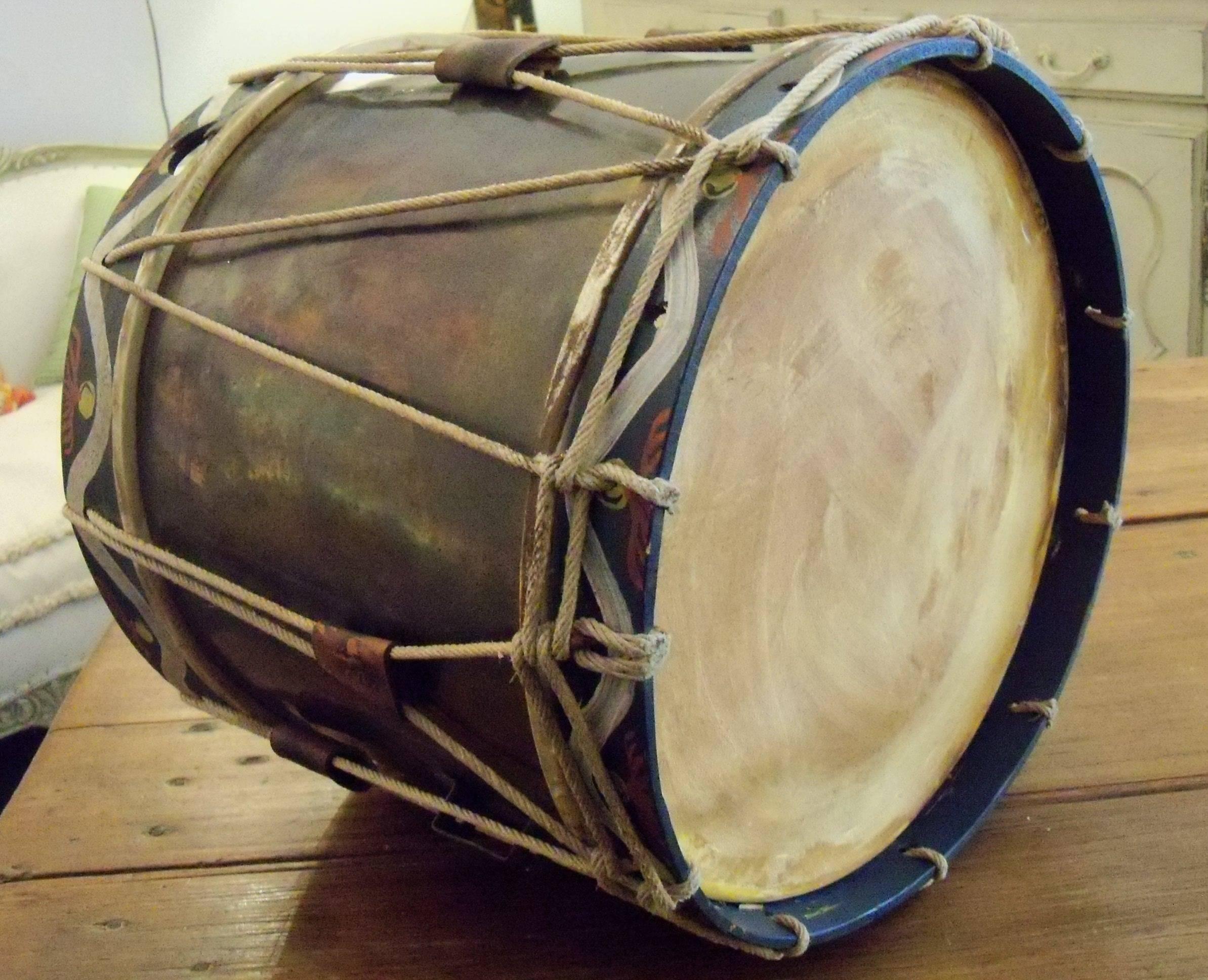 Late 19th Century Italian Brass and Rope Tension Military Drum  For Sale 3