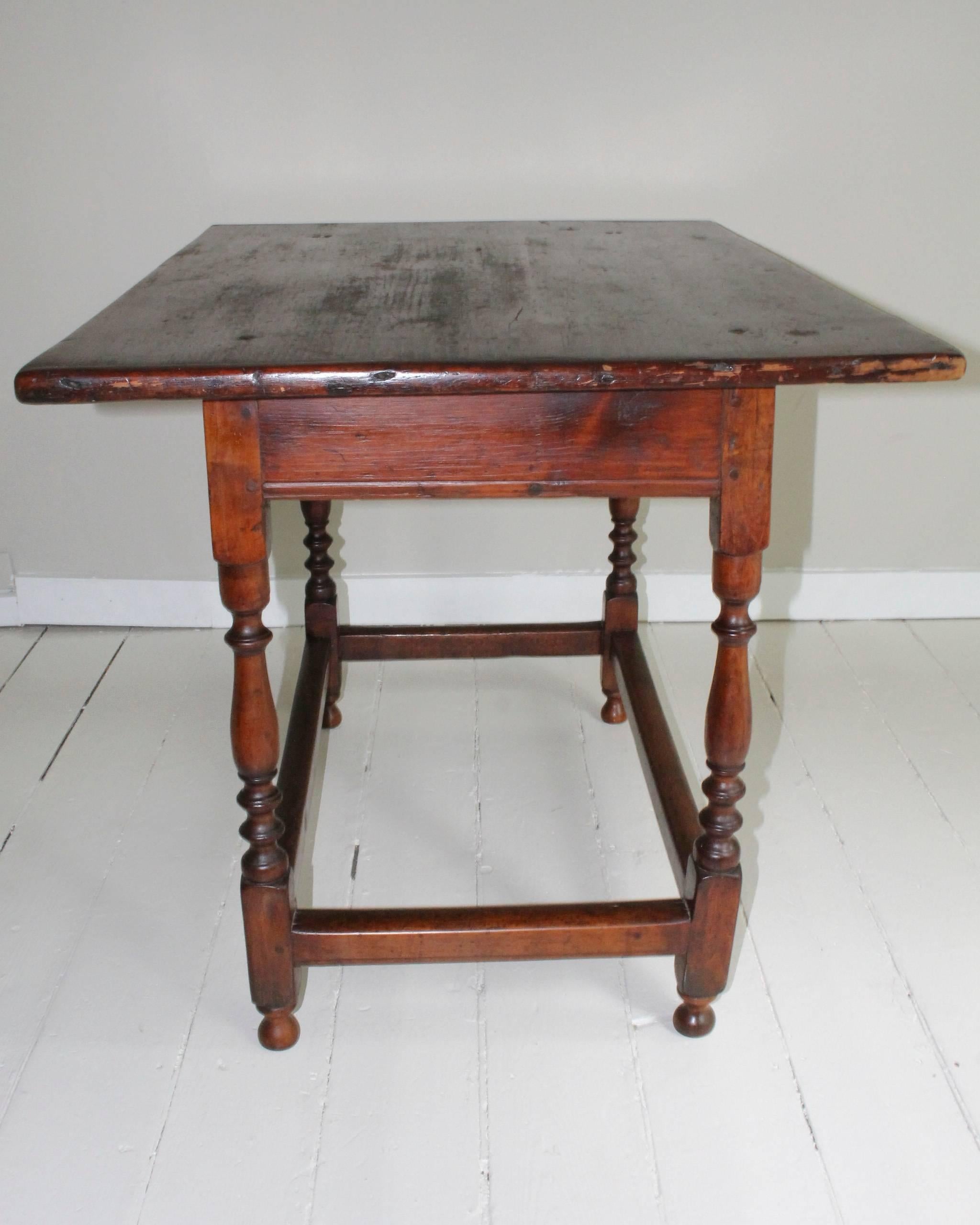 18th Century American Oak Tavern Table In Good Condition For Sale In New Preston, CT