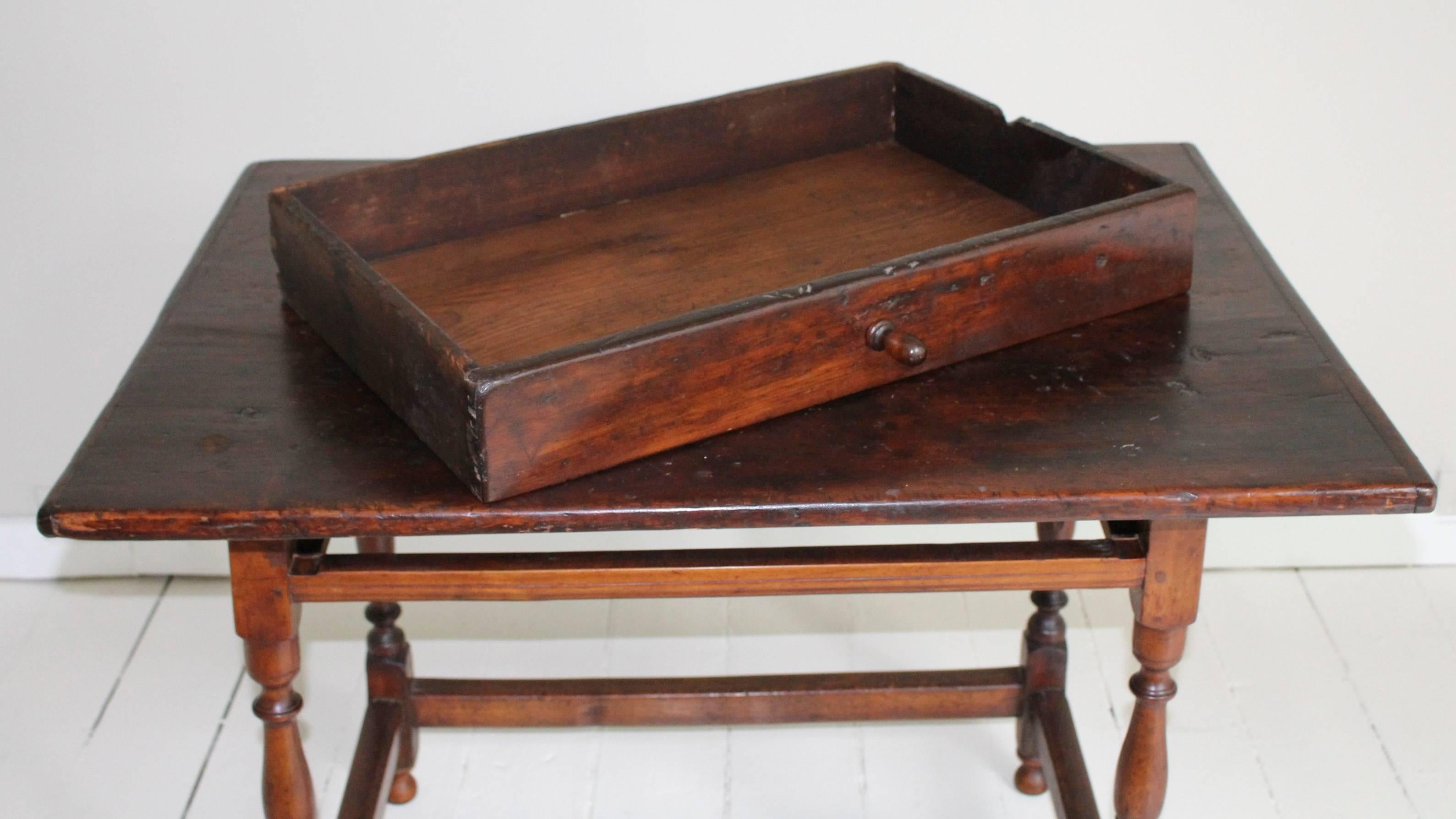 18th Century American Oak Tavern Table For Sale 2