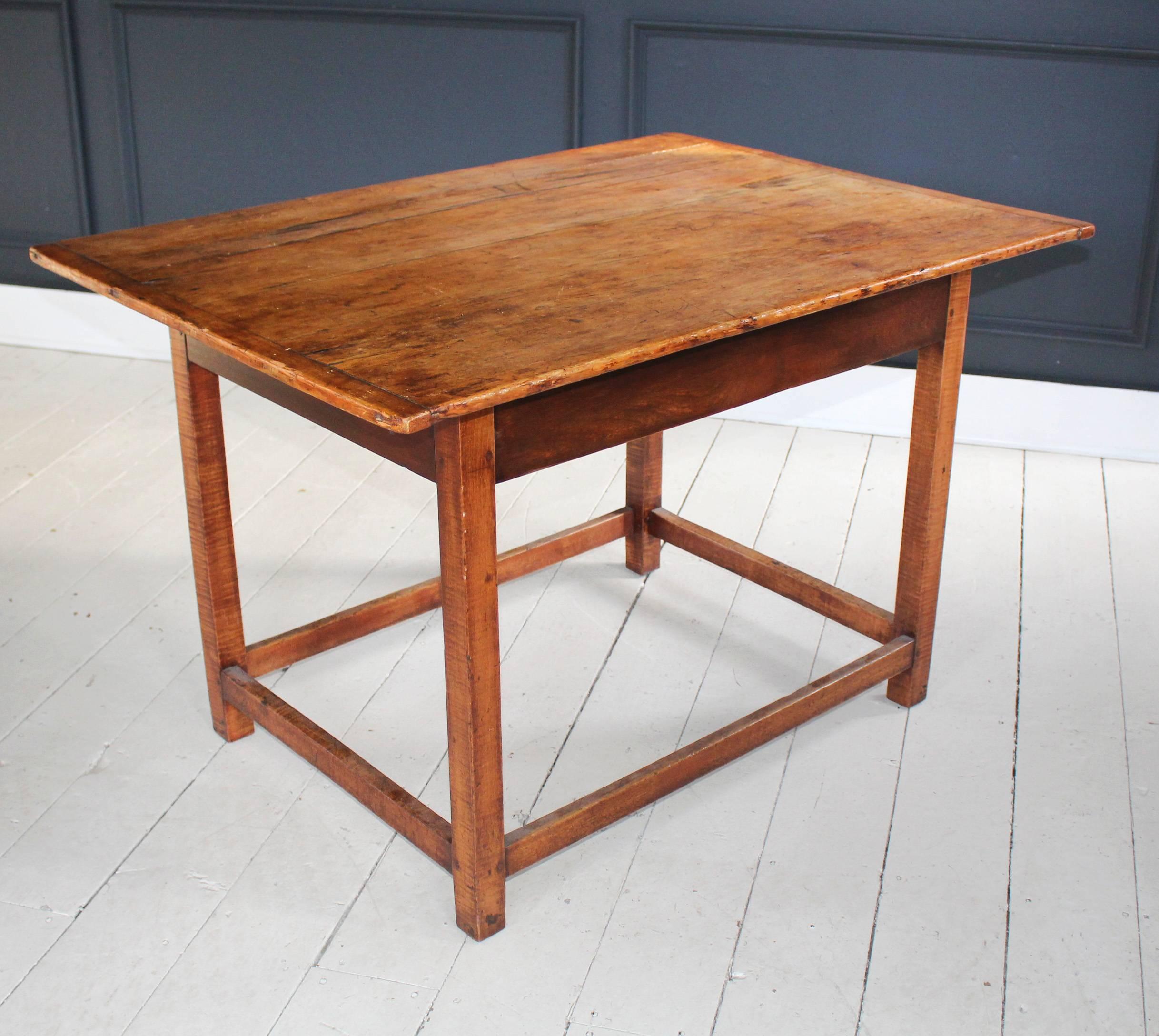 18th Century Pennsylvania White Pine Table In Good Condition For Sale In New Preston, CT