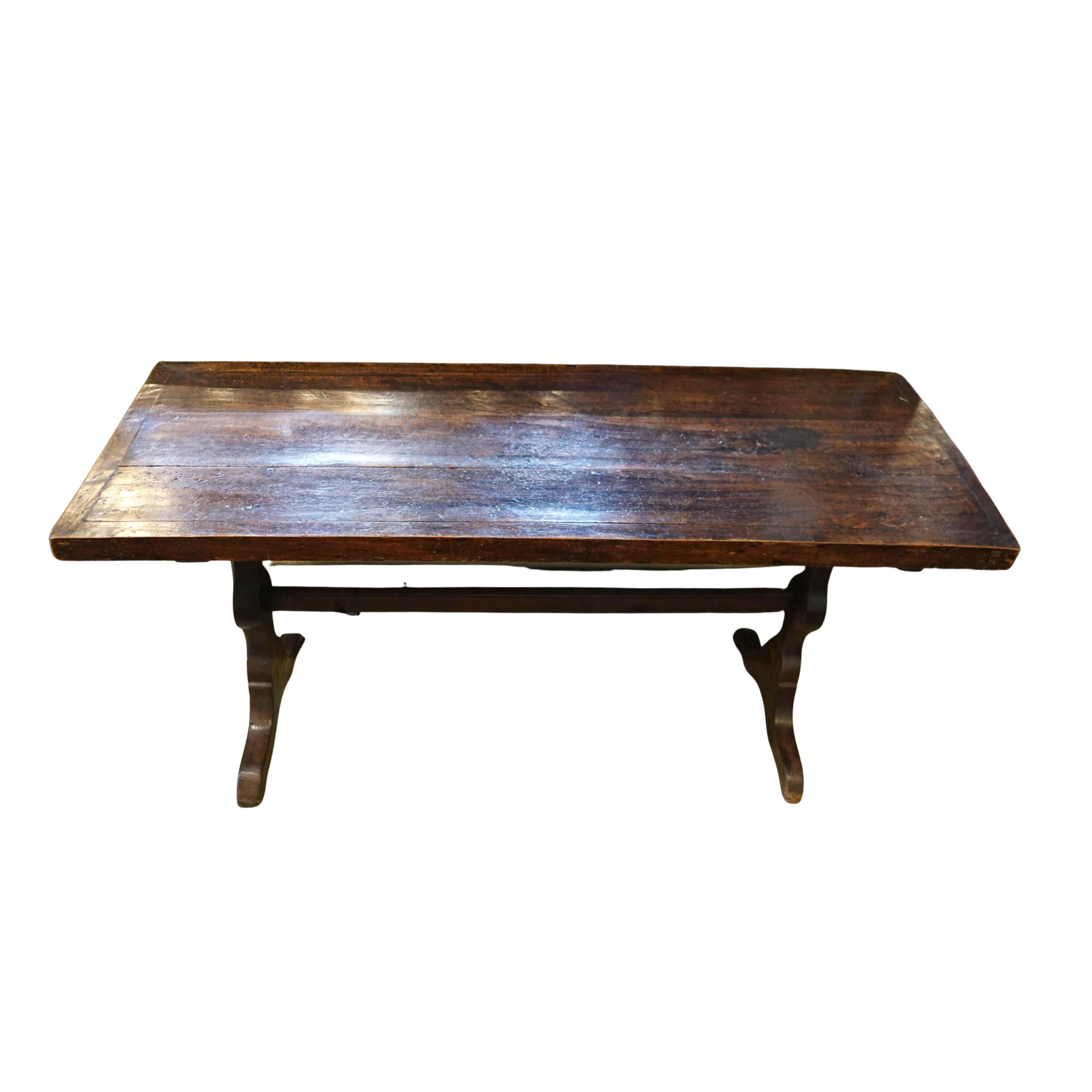 Dunkel gebeizter antiker belgischer Bauernhoftisch, um 1800

Anonym
Wahrscheinlich Region Antwerpen, Belgien; ca. 1800
Holz

Ungefähre Größe:  27 (H) x 62 (B) x 22 (T) Zoll.

Dieser prächtige antike belgische Bauernhoftisch, der aus dem