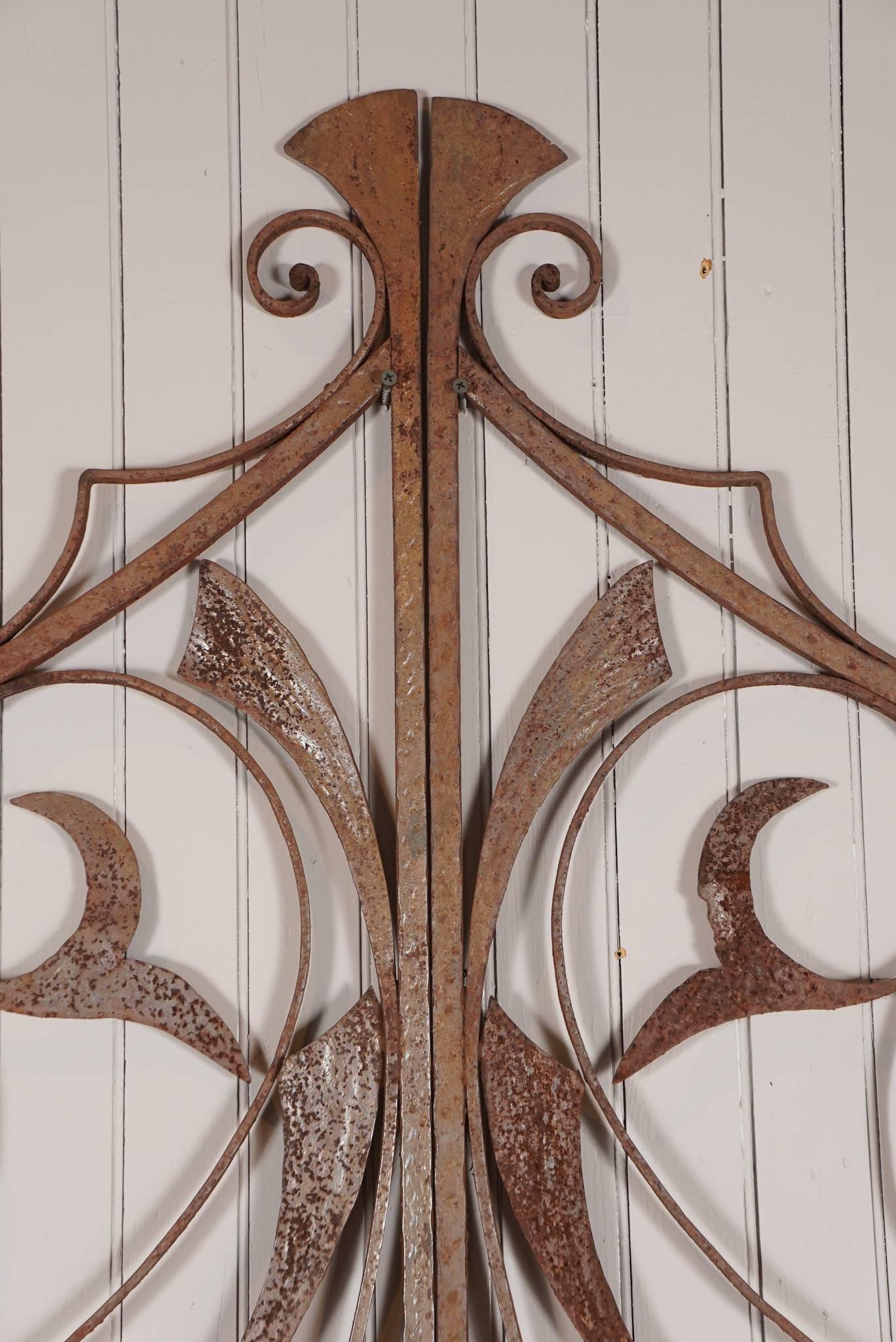 Pair of Nouveau Style Gates In Excellent Condition In Hudson, NY