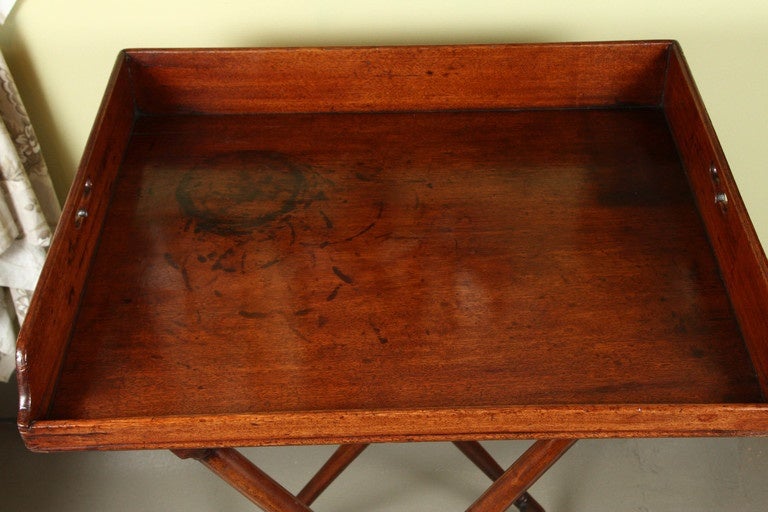 An large English Butler’s Tray on Stand, circa 1800 1