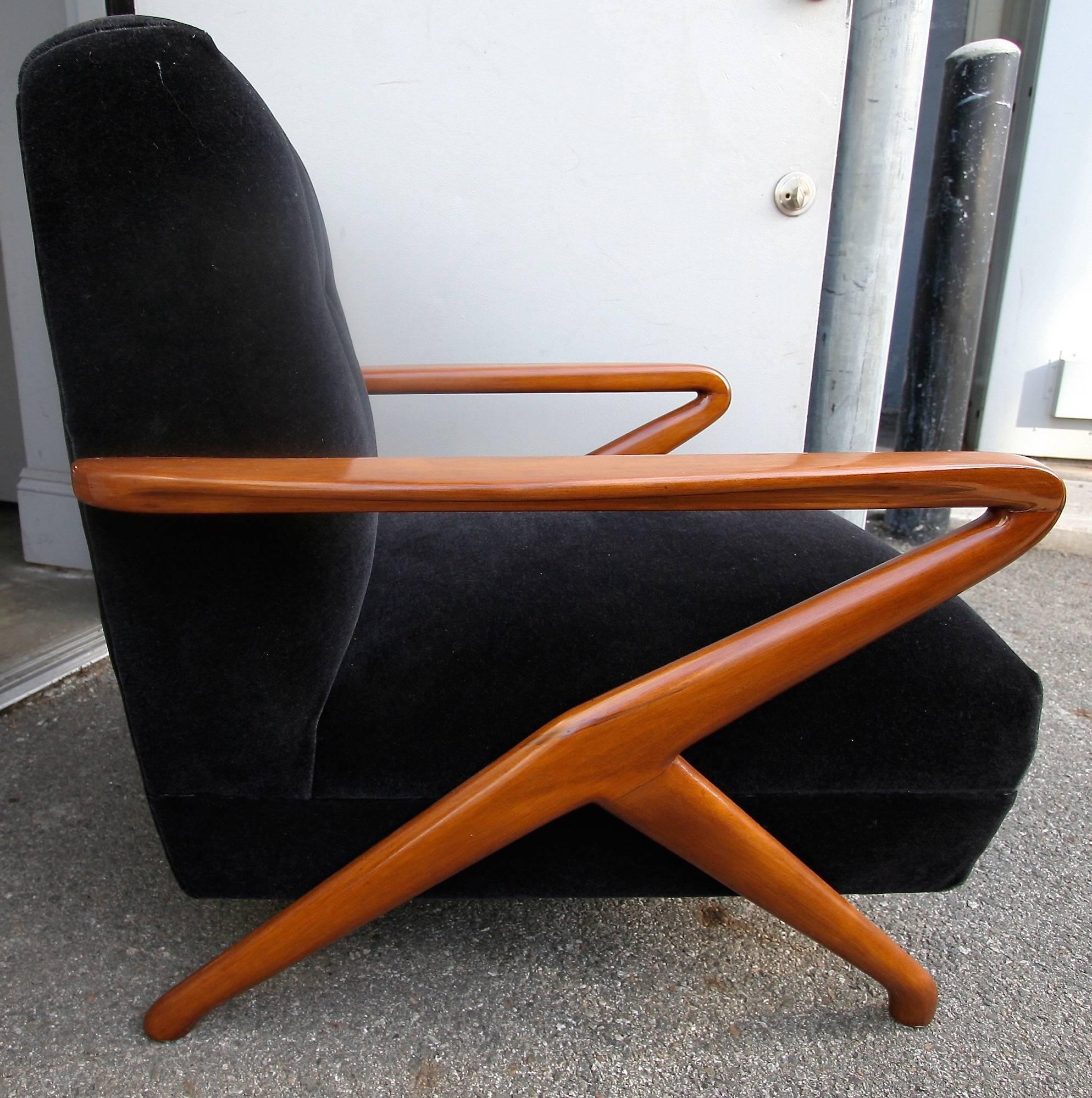 Beautiful pair of 1960s armchairs attributed to Carlo de Carli upholstered in black mohair.