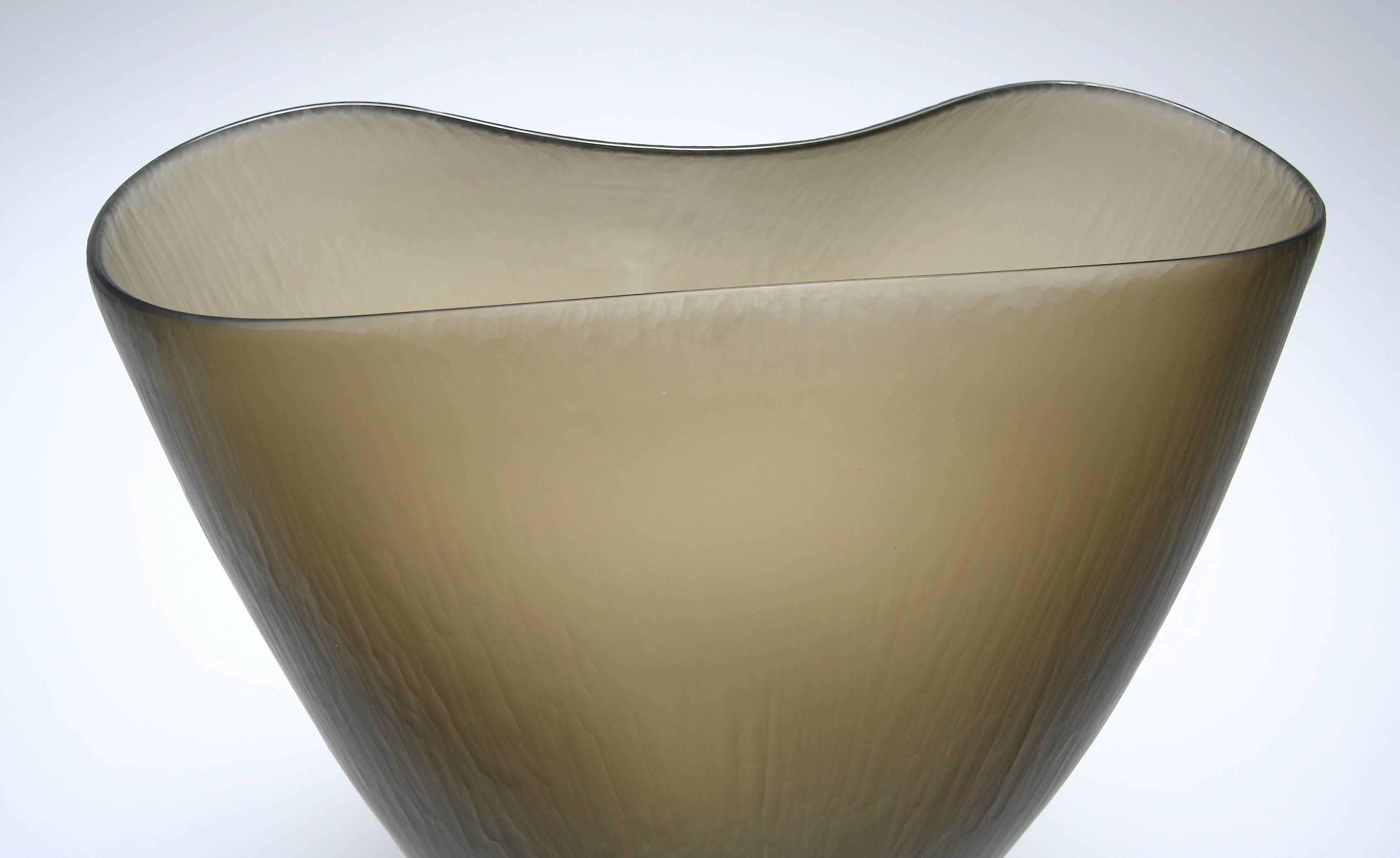 Ficus B Murano Sage Green Glass Vase In New Condition For Sale In Los Angeles, CA