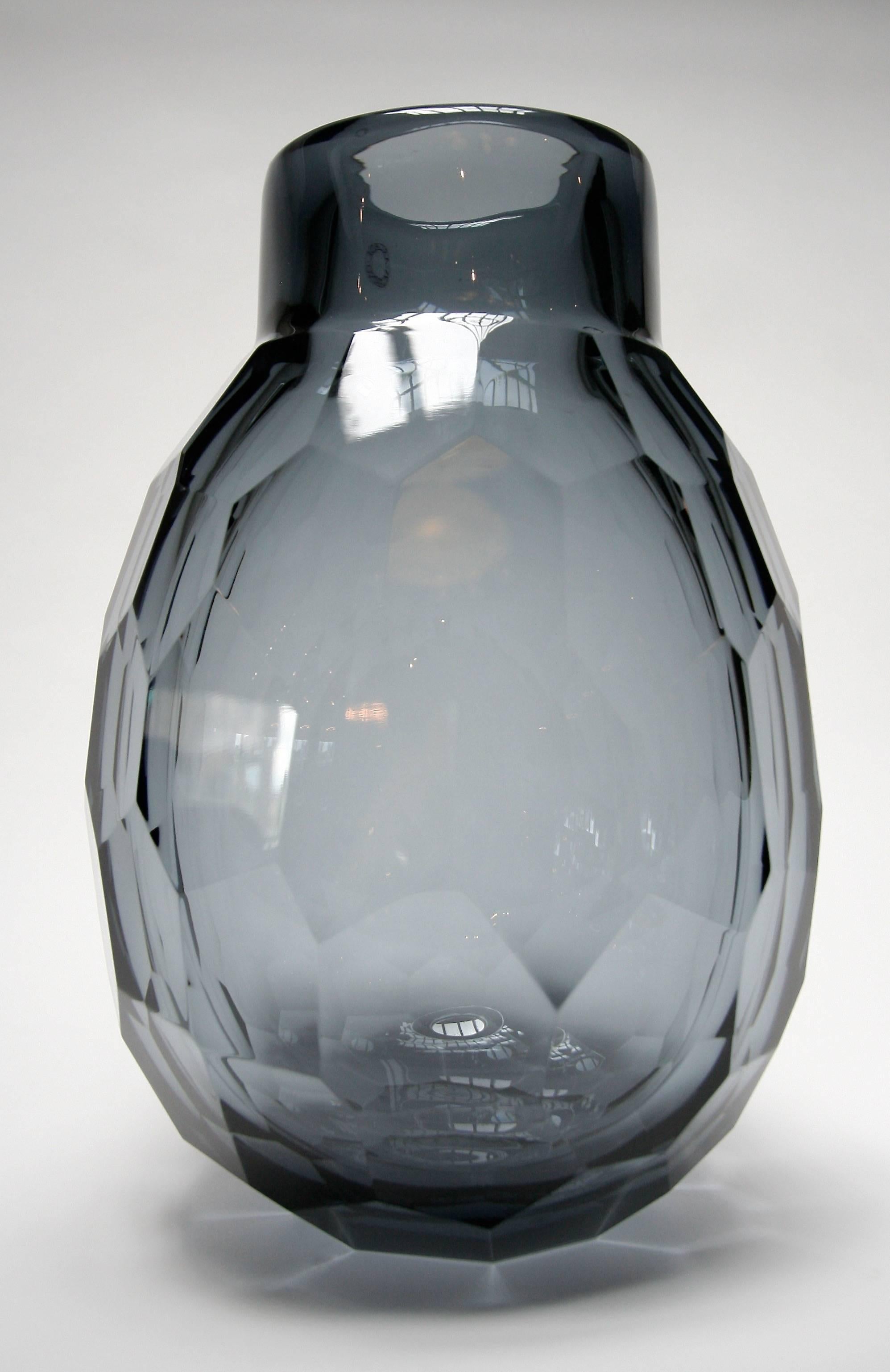 Contemporary Paloma Faceted Murano Glass Vase For Sale