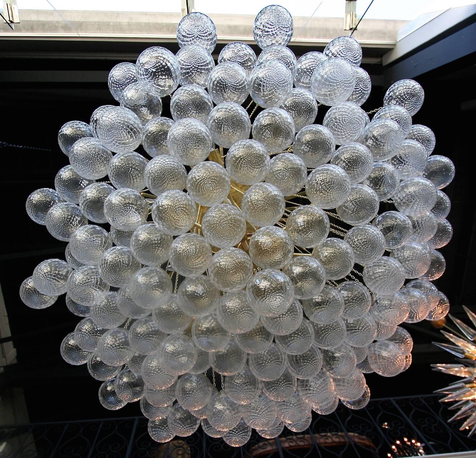 Late 20th Century Italian Brass Bubble Chandelier with Glass Balls on Chains, 1970s