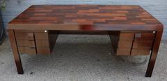 Bureau en jacaranda brésilien des années 1960 par Jean Gillon