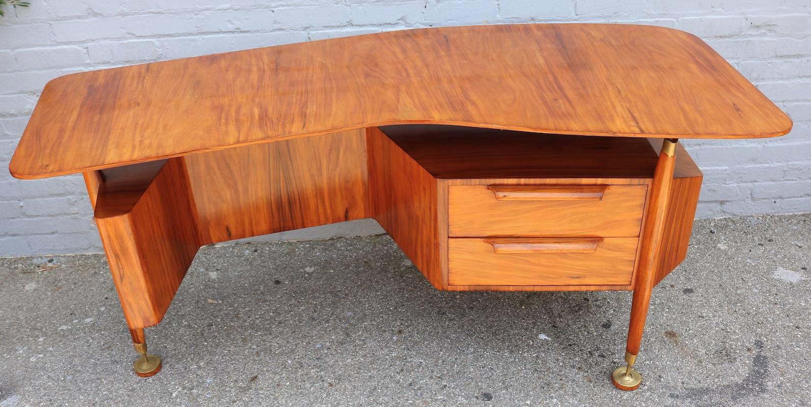 1960s Brazilian Caviuna Desk by Giuseppe Scapinelli  In Excellent Condition In Los Angeles, CA