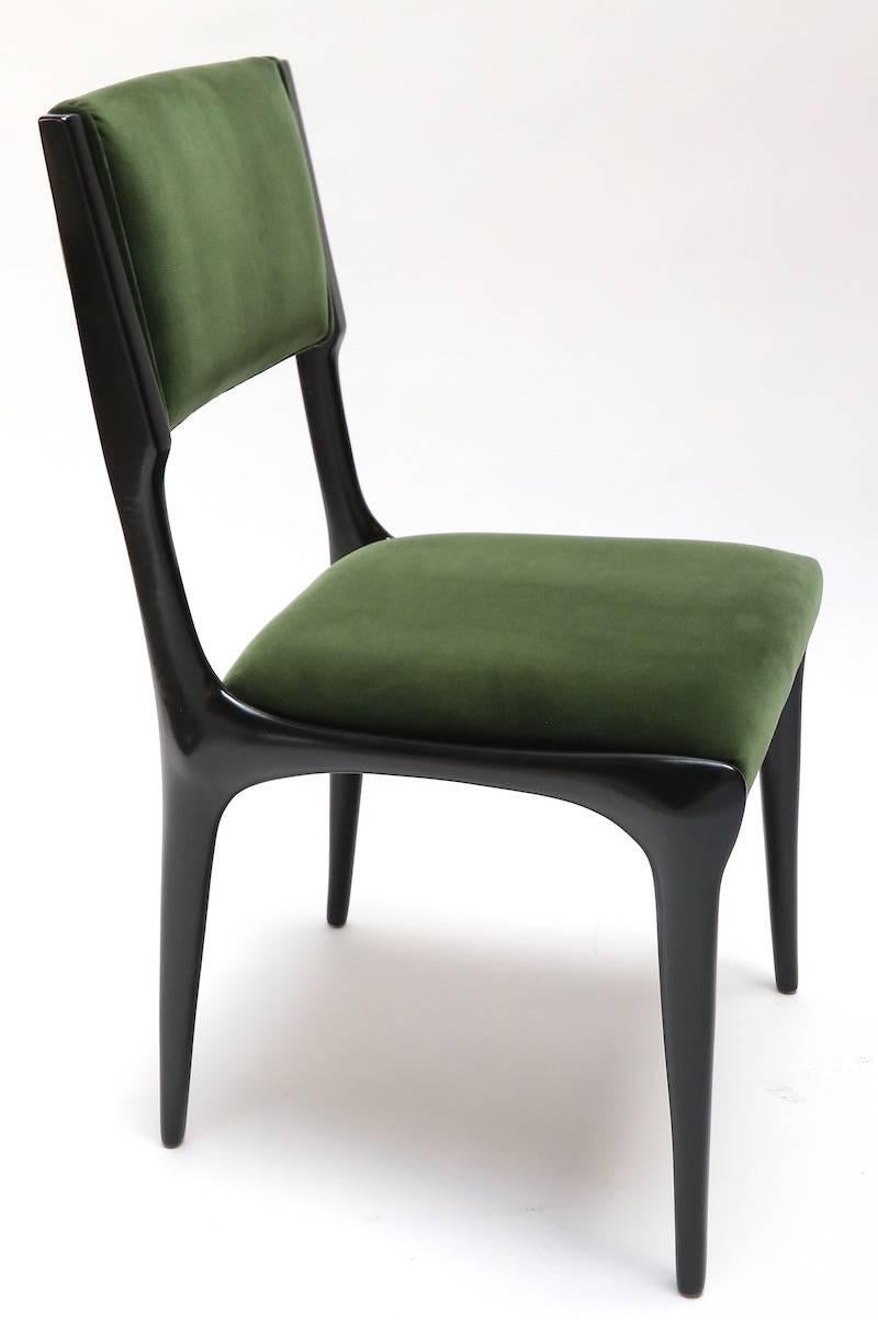 Set of Ten 1950s Carlo de Carli Ebonized Dining Chairs In Excellent Condition In Los Angeles, CA