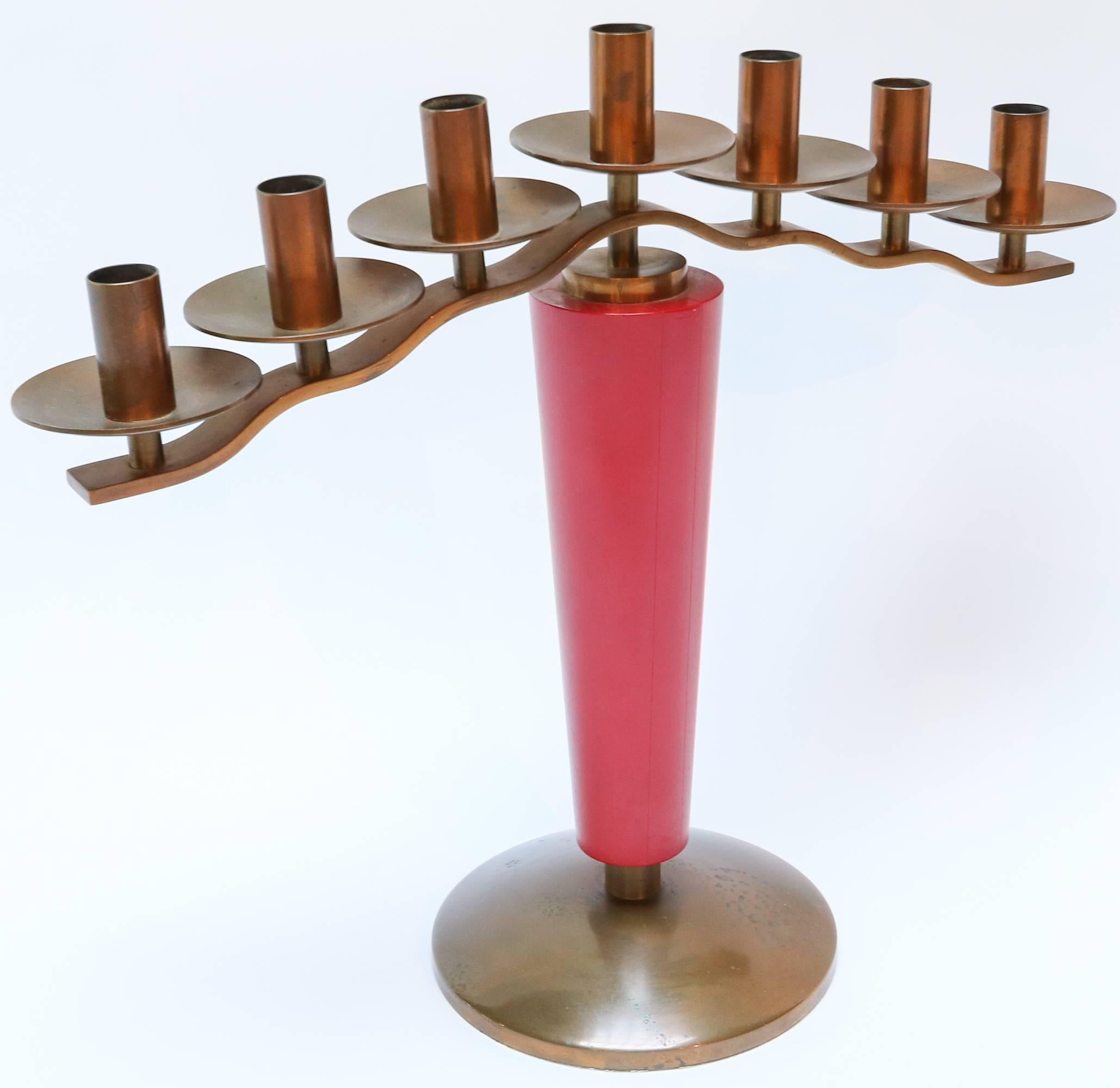 Mid-20th Century Pair of 1940s French Art Deco Brass and Red Wood Candleholders For Sale
