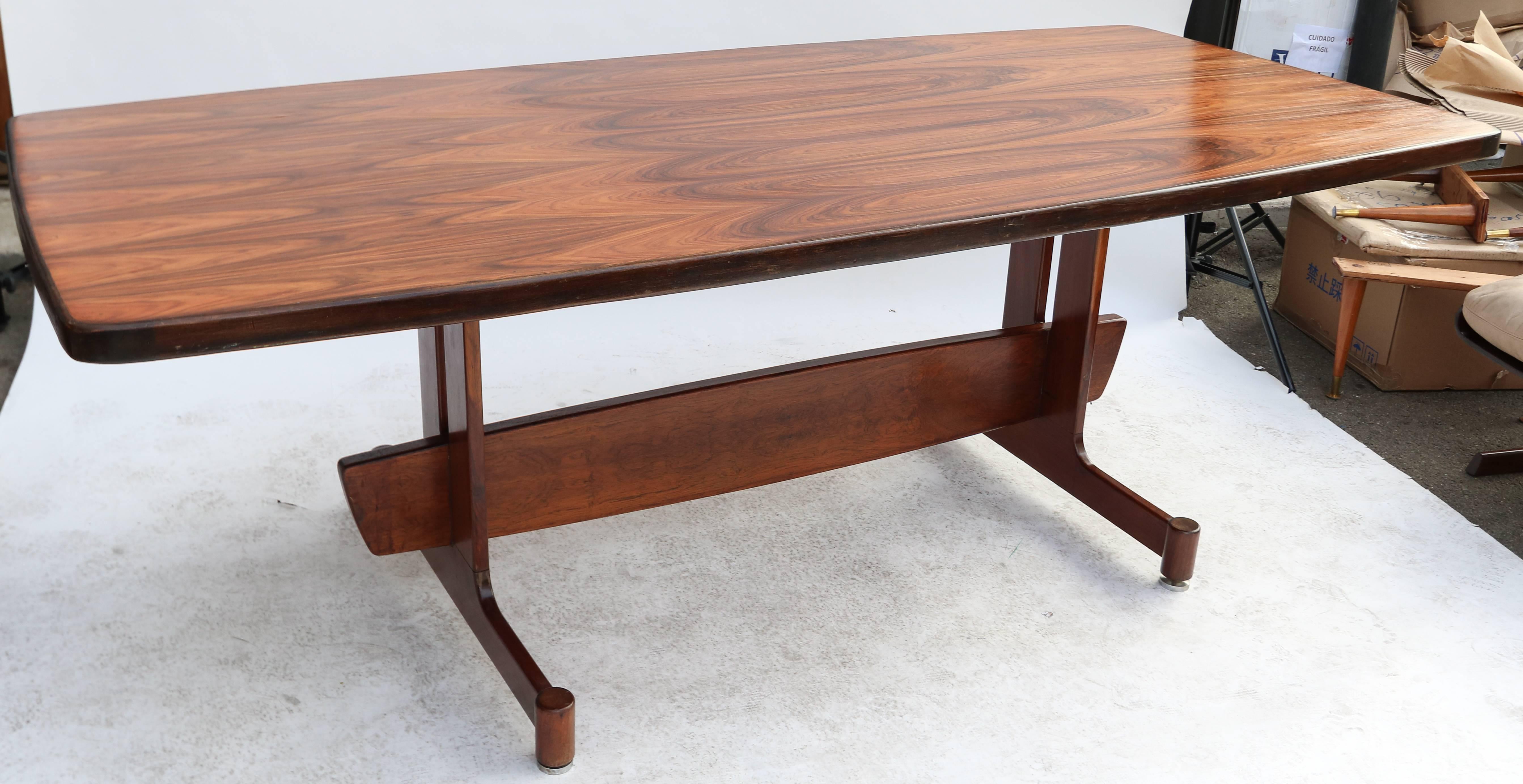 1960s, Brazilian Jacaranda wood rectangular dining table for eight.