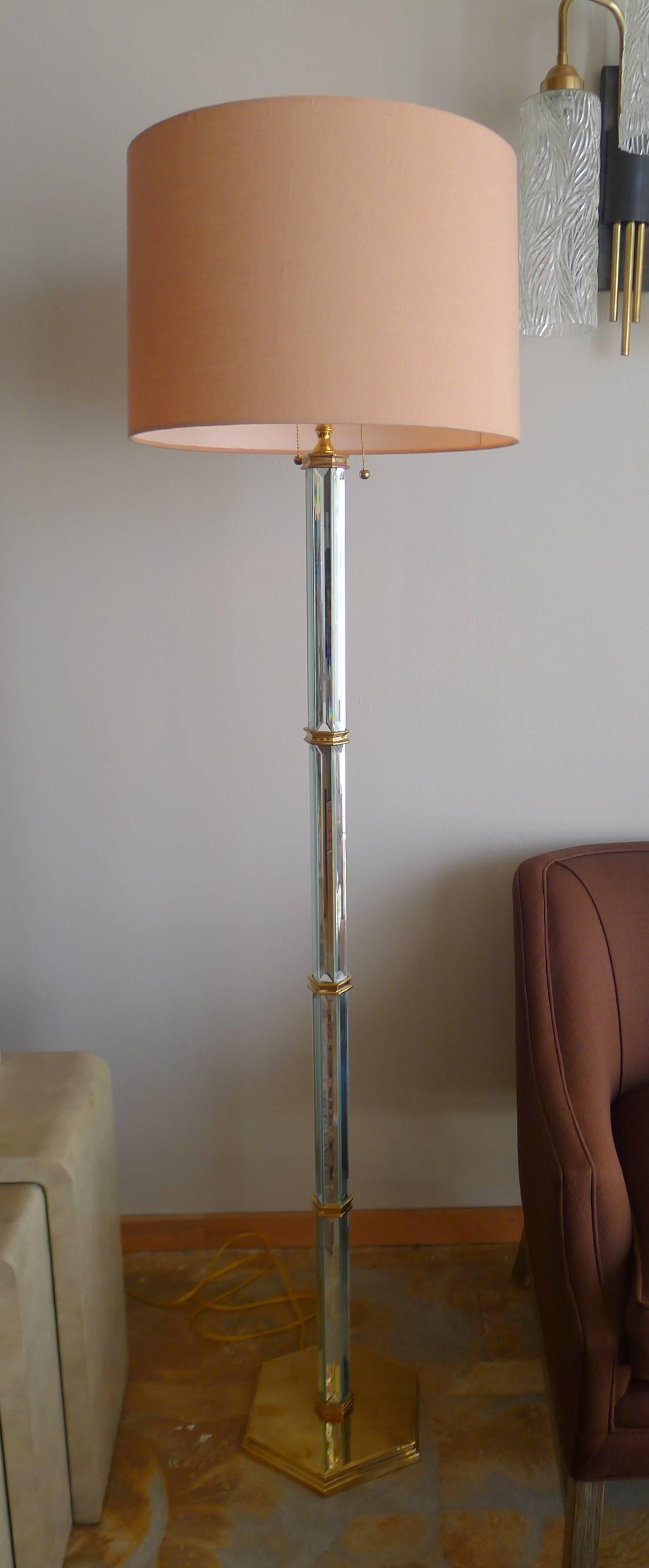 Paul Marra Brass and Beveled Mirror Floor Lamp In Excellent Condition For Sale In Los Angeles, CA