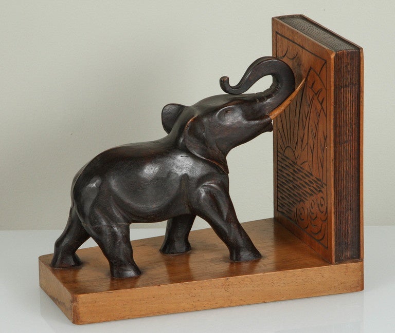 Pair of Art Deco Elephant Bookends In Good Condition For Sale In Los Angeles, CA