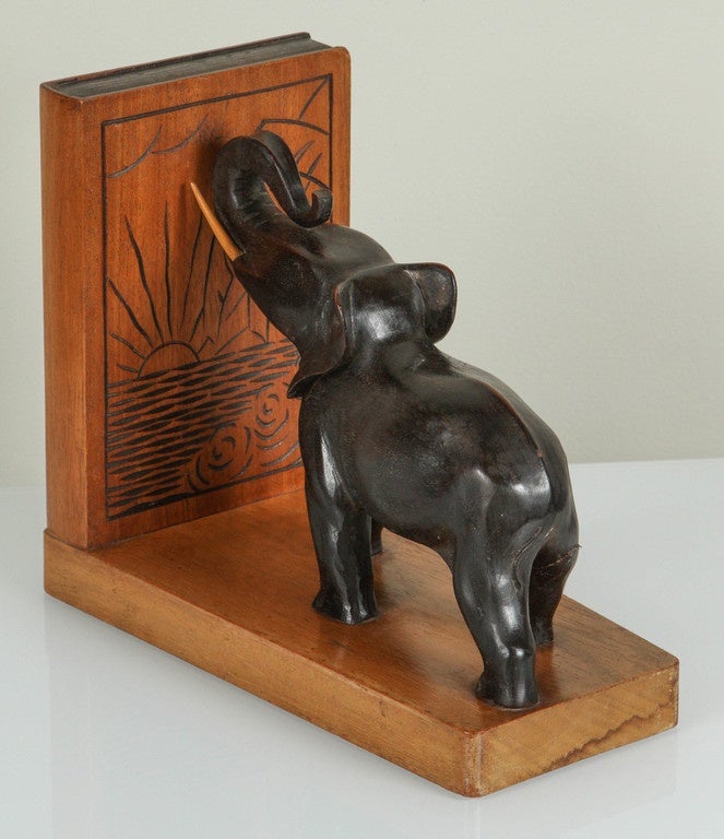 Mid-20th Century Pair of Art Deco Elephant Bookends For Sale