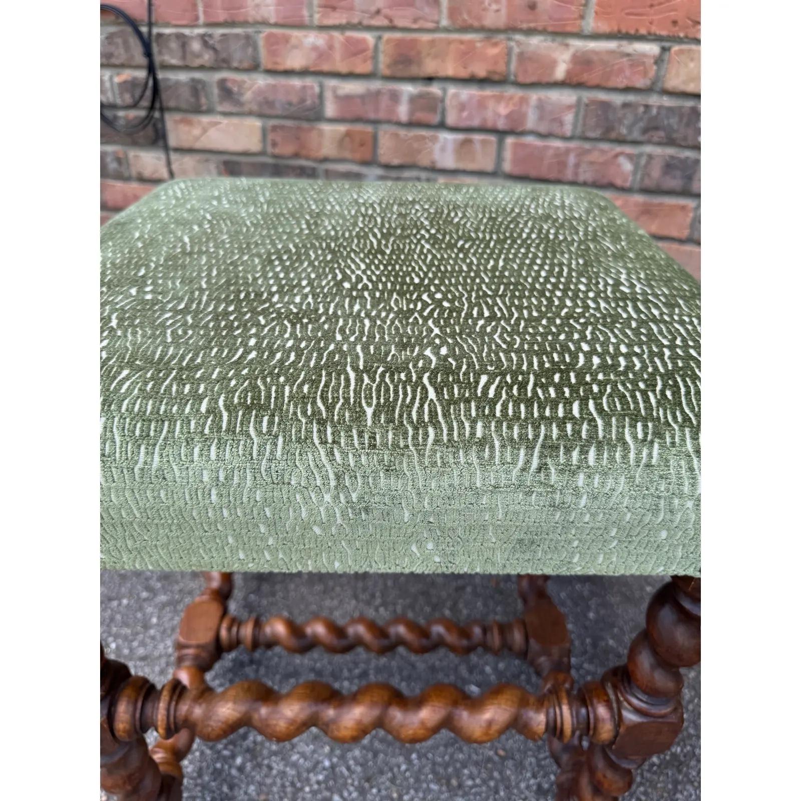 Newly Upholstered English Stools In Excellent Condition For Sale In Nashville, TN