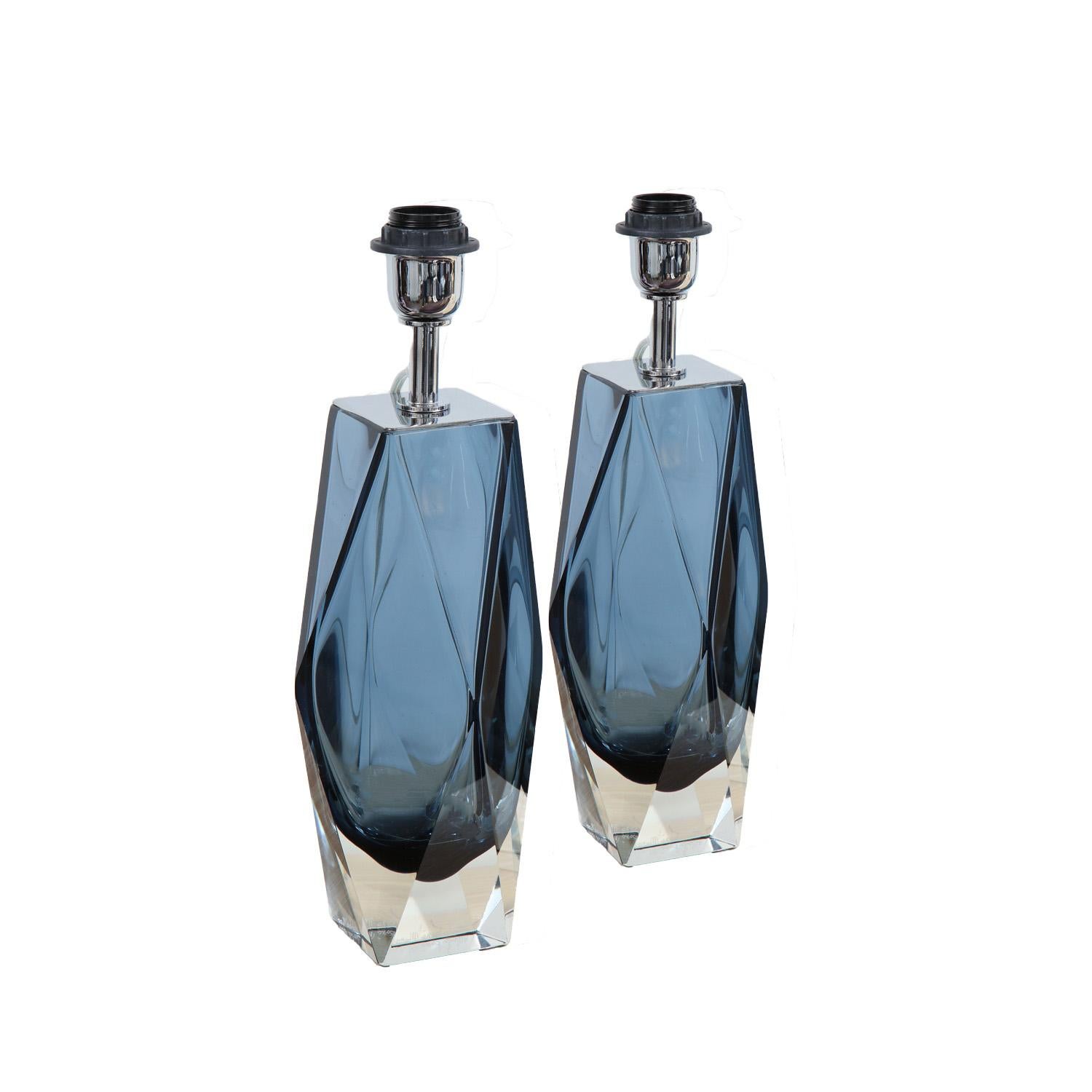 Modern Elegant Pair of Faceted Blue Murano Glass Table Lamps For Sale