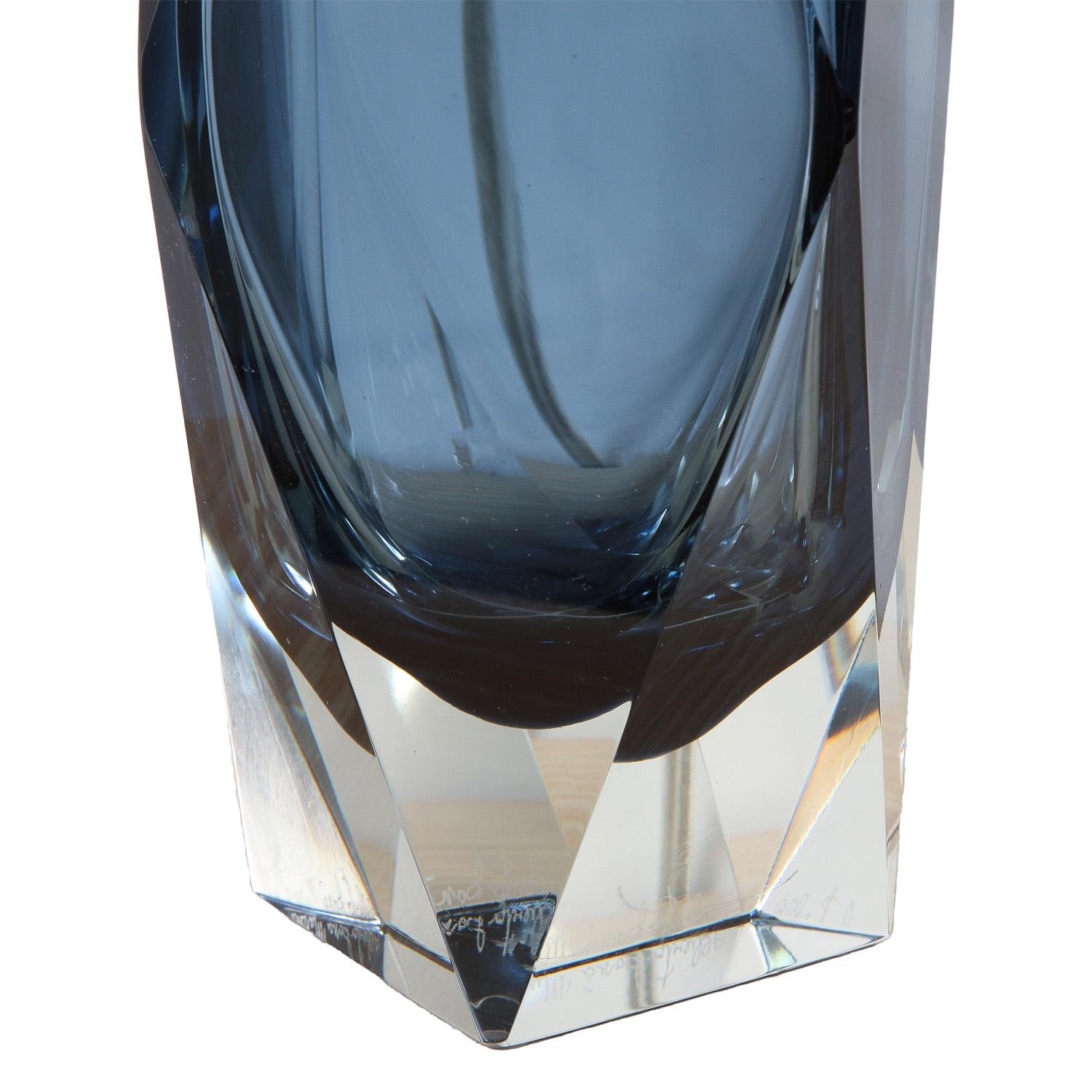 Contemporary Elegant Pair of Faceted Blue Murano Glass Table Lamps For Sale