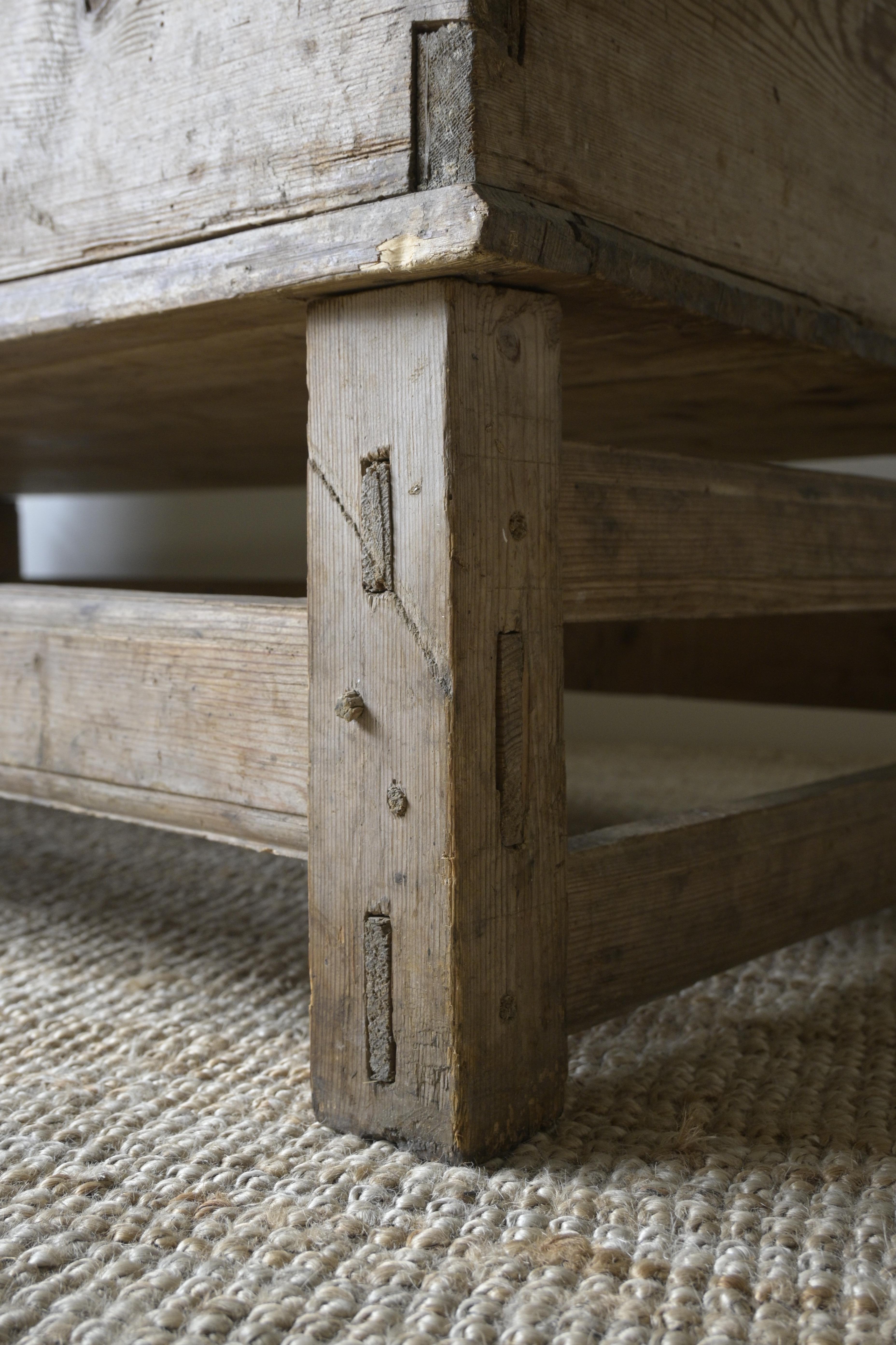 Large Swedish 'Knekt' Chest from the mid-18th century For Sale 6