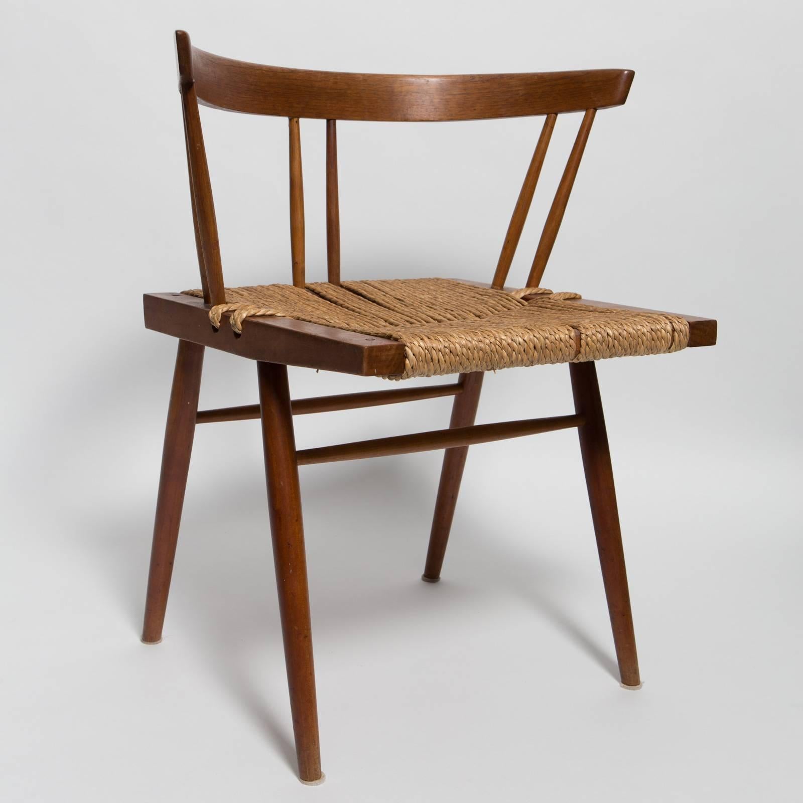 George Nakashima Dining Chair with Woven Grass Seat In Excellent Condition For Sale In New York, NY