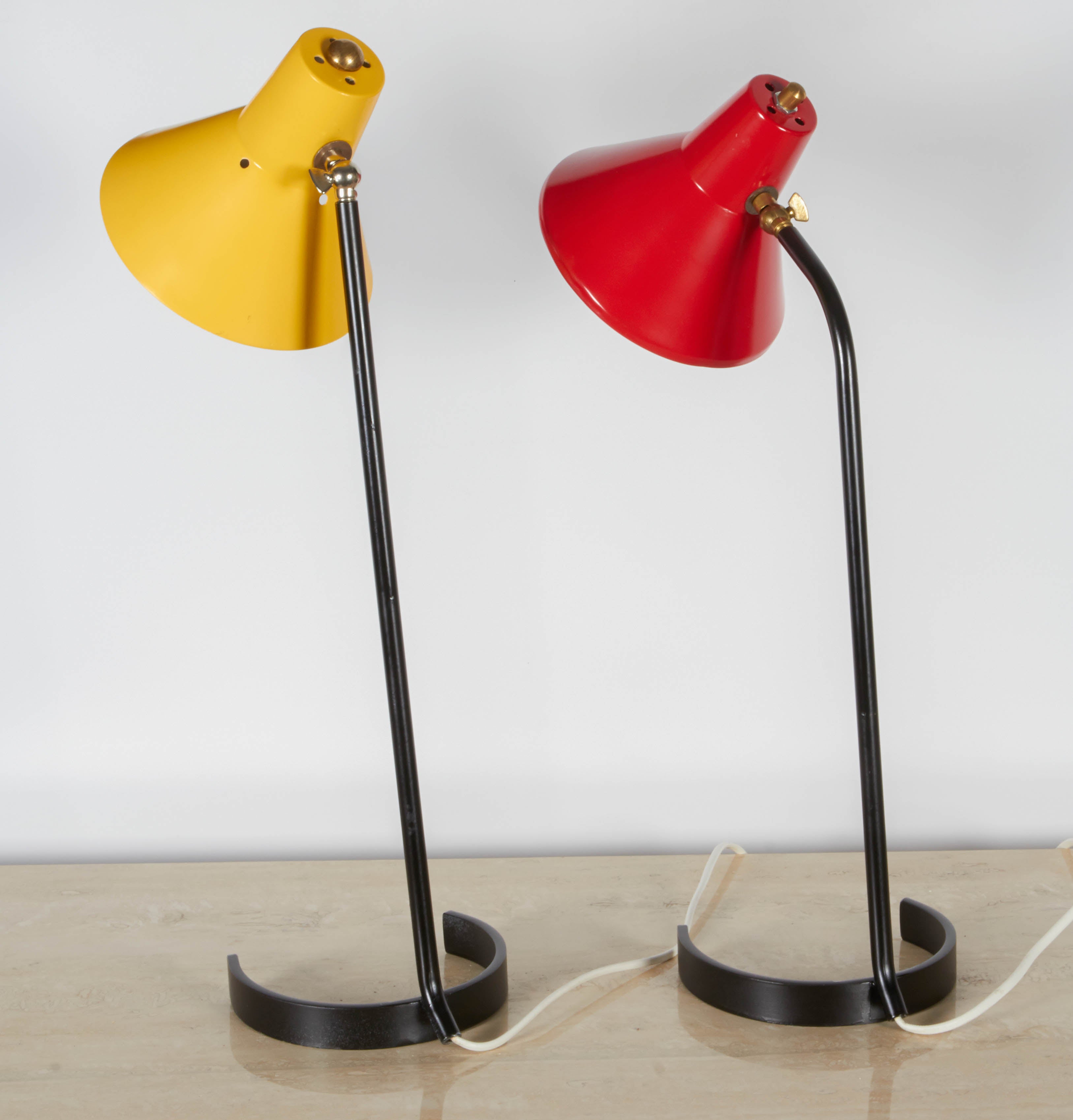 Single yellow iron and steel desk lamp by JJM Hoogervorst for Anvia, 1960s. Lamp has been rewired.