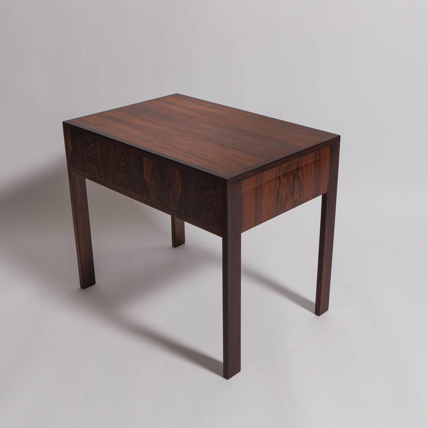 Set of Three Folding Rosewood Tray Tables by Illum Wikkelsø, Silkeborg In Excellent Condition In New York, NY